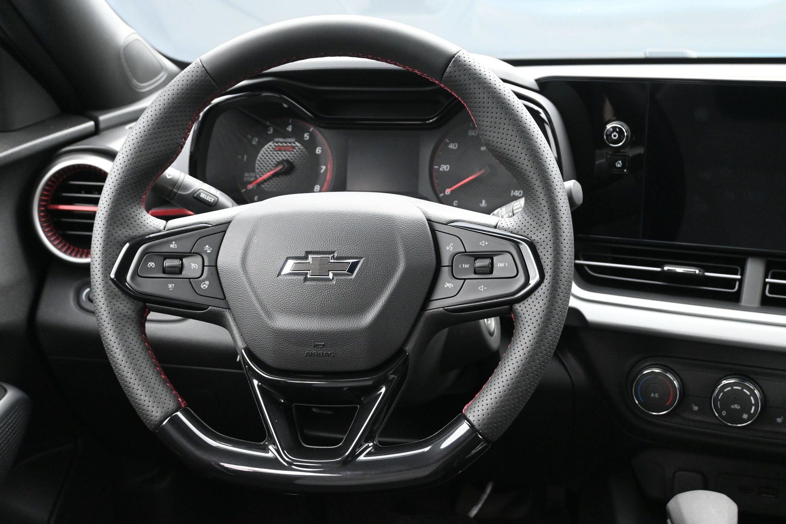 2026 Chevrolet Trax RS - Photo 17