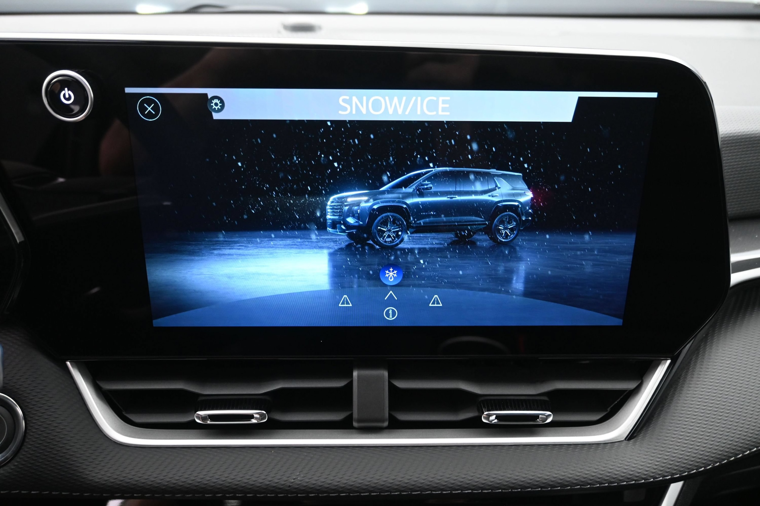 2027 Chevrolet Equinox LT - Photo 38