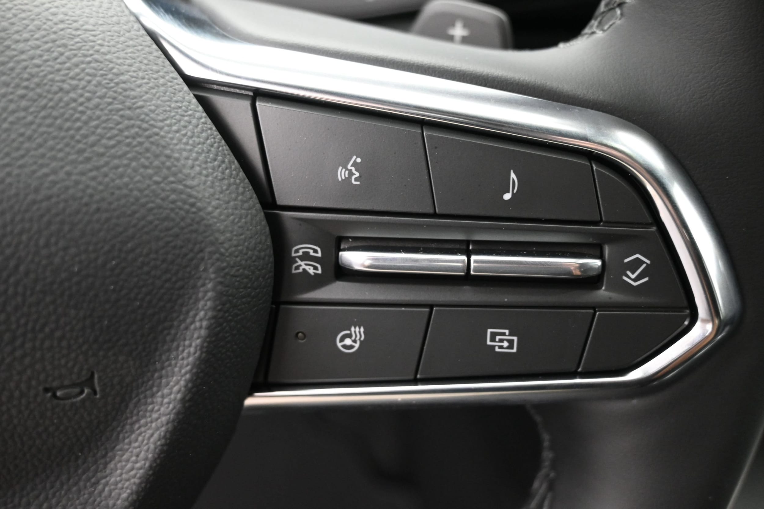 2027 Chevrolet Equinox LT - Photo 28