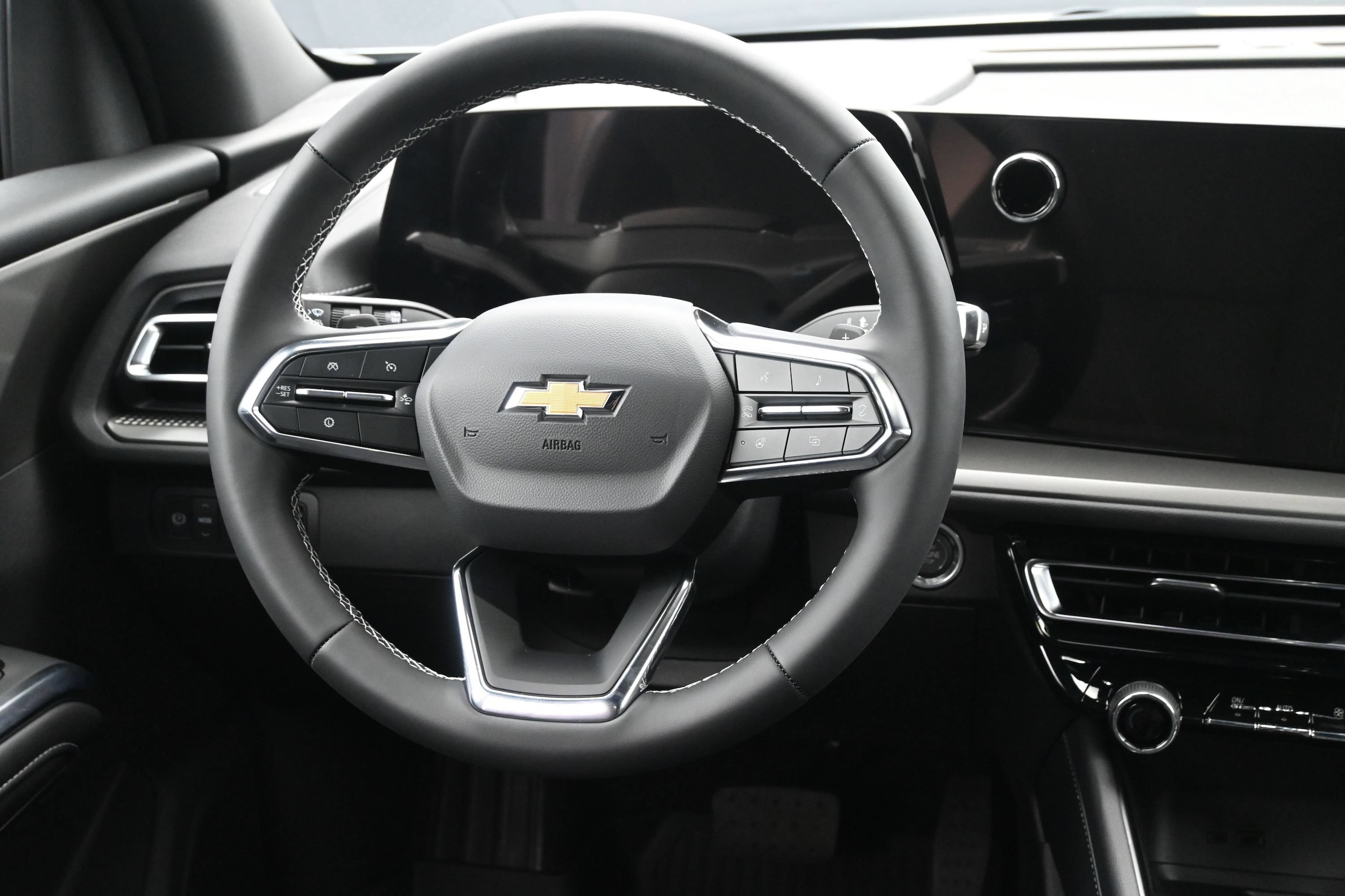 2027 Chevrolet Traverse LT - Photo 17
