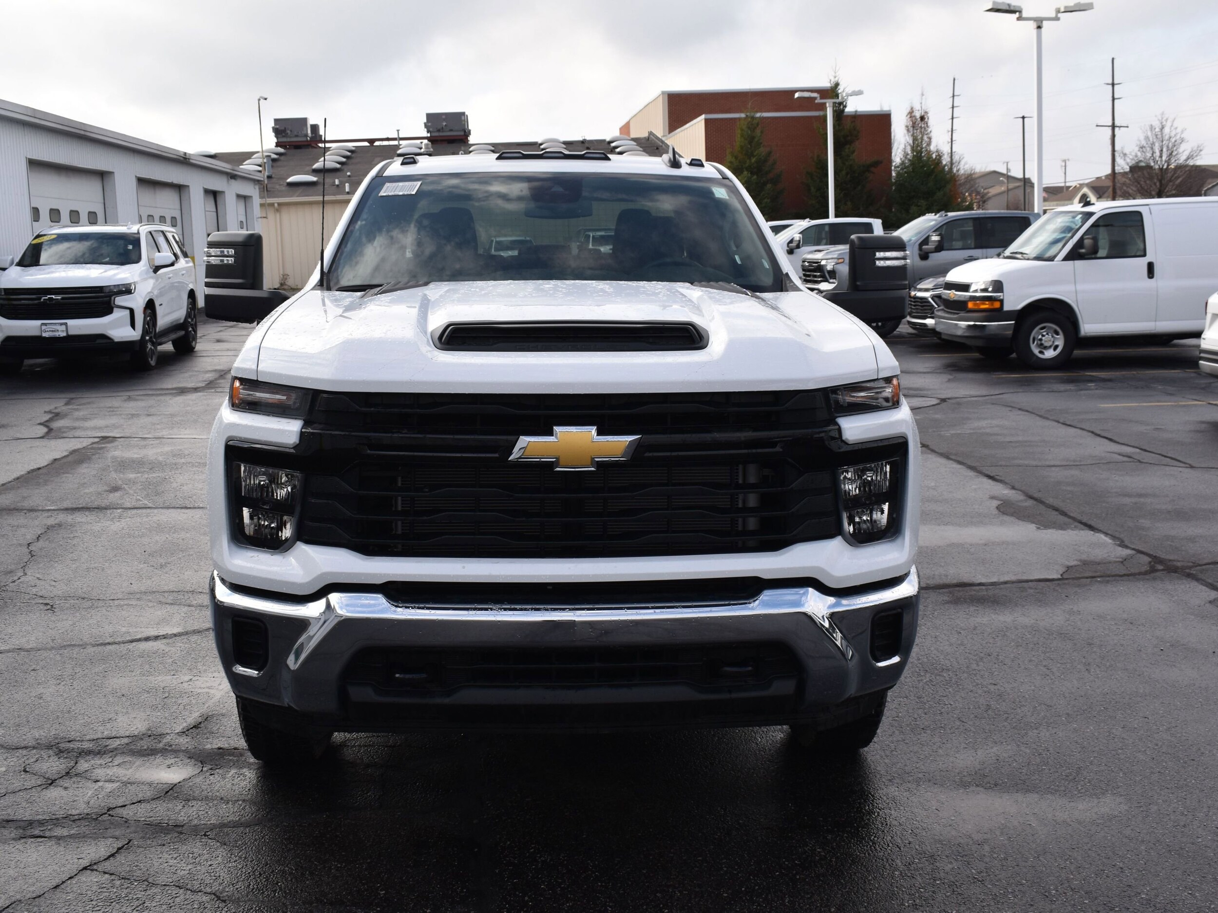 2024 Chevrolet Silverado 3500HD Work Truck photo 2