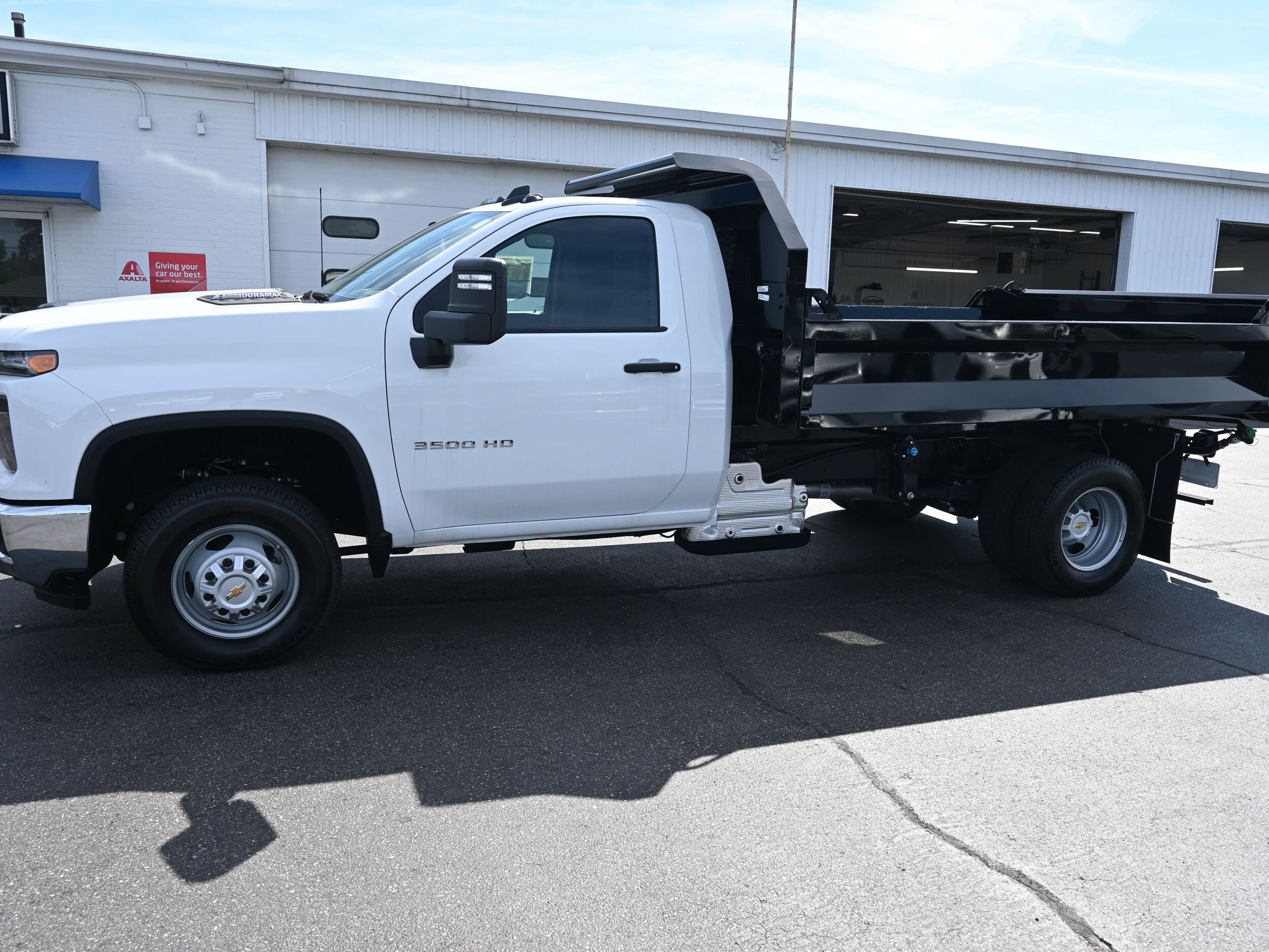 2025 Chevrolet Silverado 3500HD Work Truck photo 3