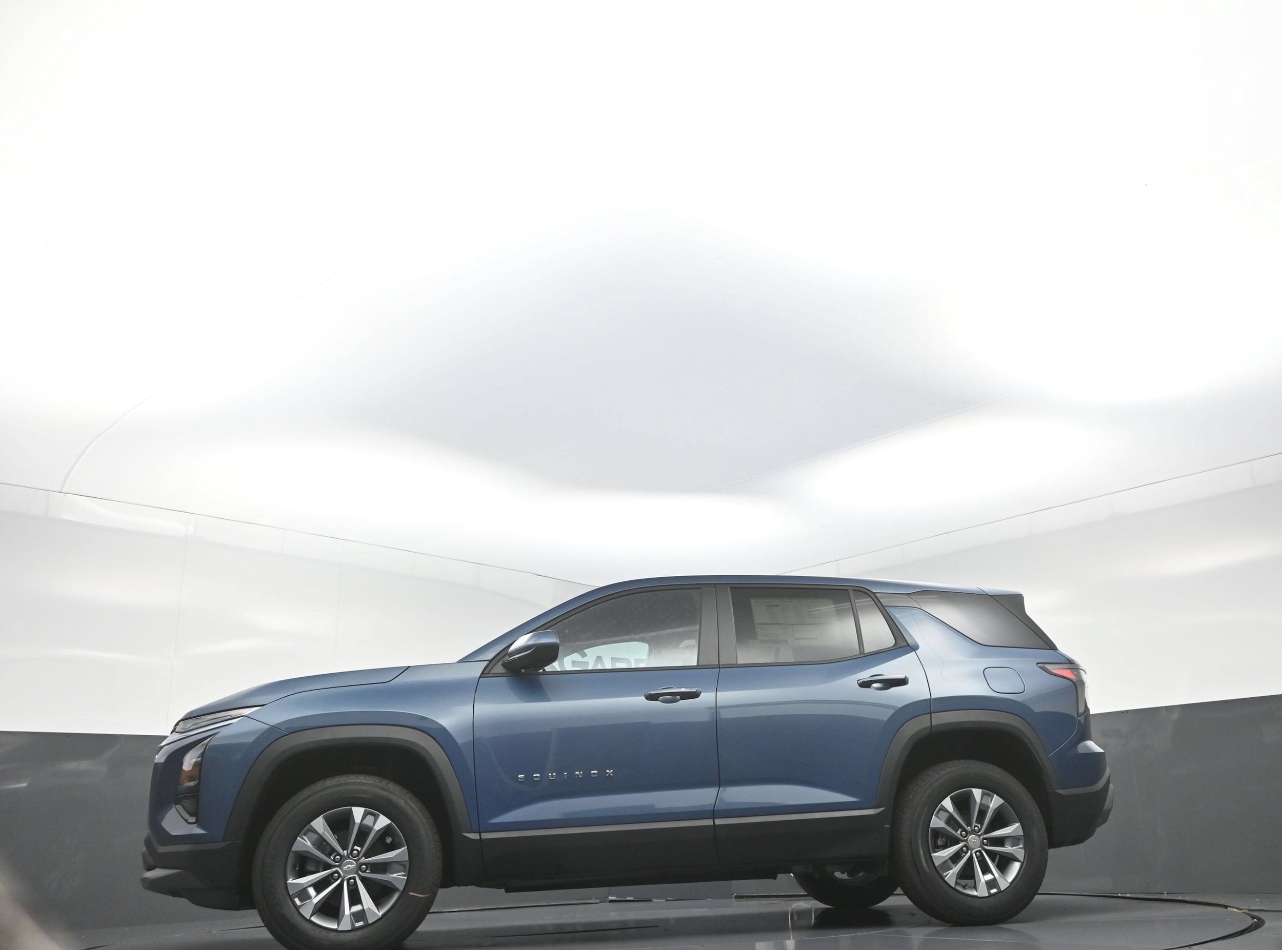 2027 Chevrolet Equinox LT - Photo 11