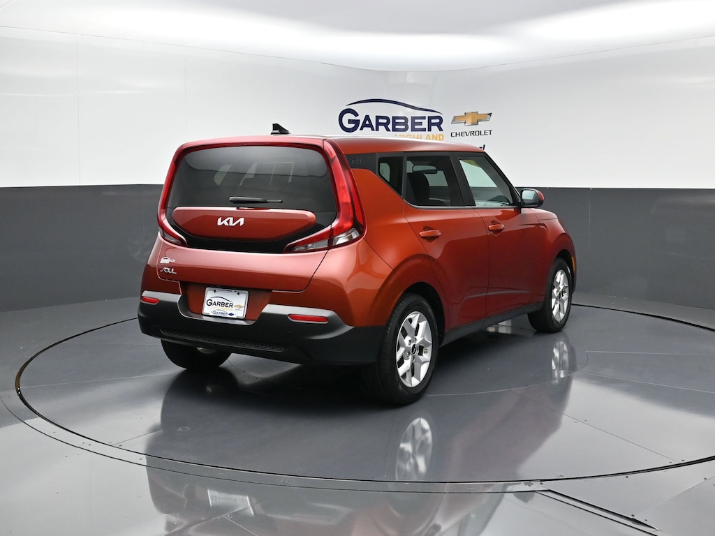 Used 2022 Kia Soul LX Hatchback