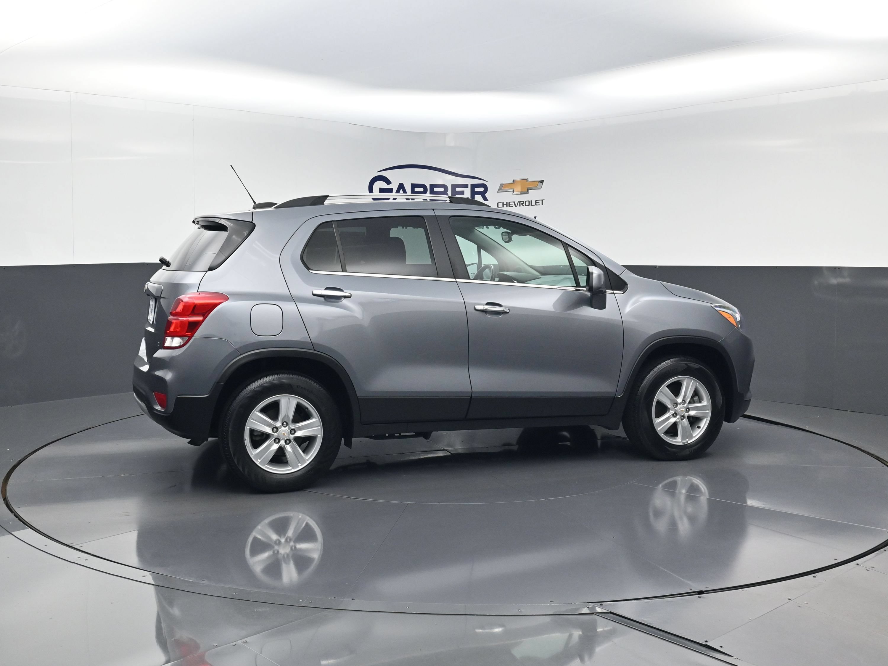 Used 2019 Chevrolet Trax LT with VIN KL7CJPSB7KB901730 for sale in Highland, IN