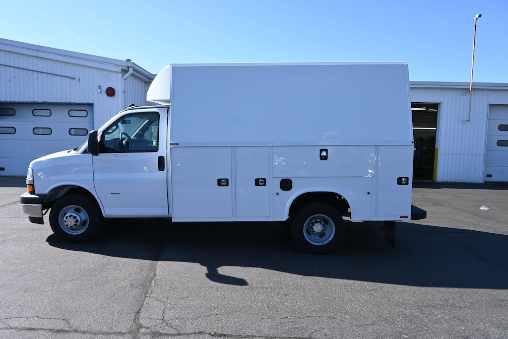 New 2025 Chevrolet Express Cutaway 3500 1WT Cutaway Van