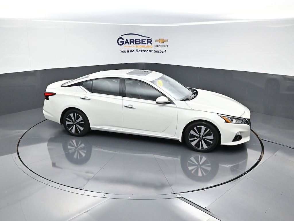 Used 2022 Nissan Altima 2.5 SL Sedan