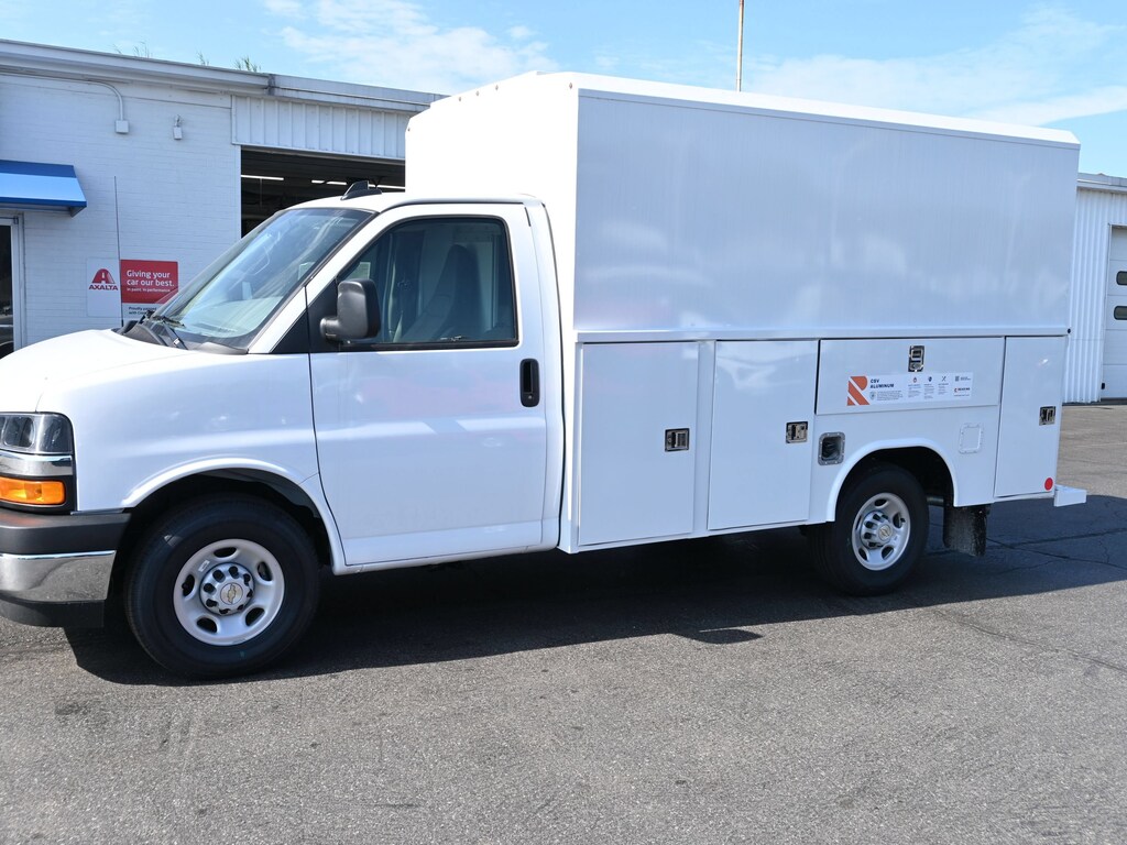 New 2025 Chevrolet Express Cutaway 3500 1WT Cutaway Van