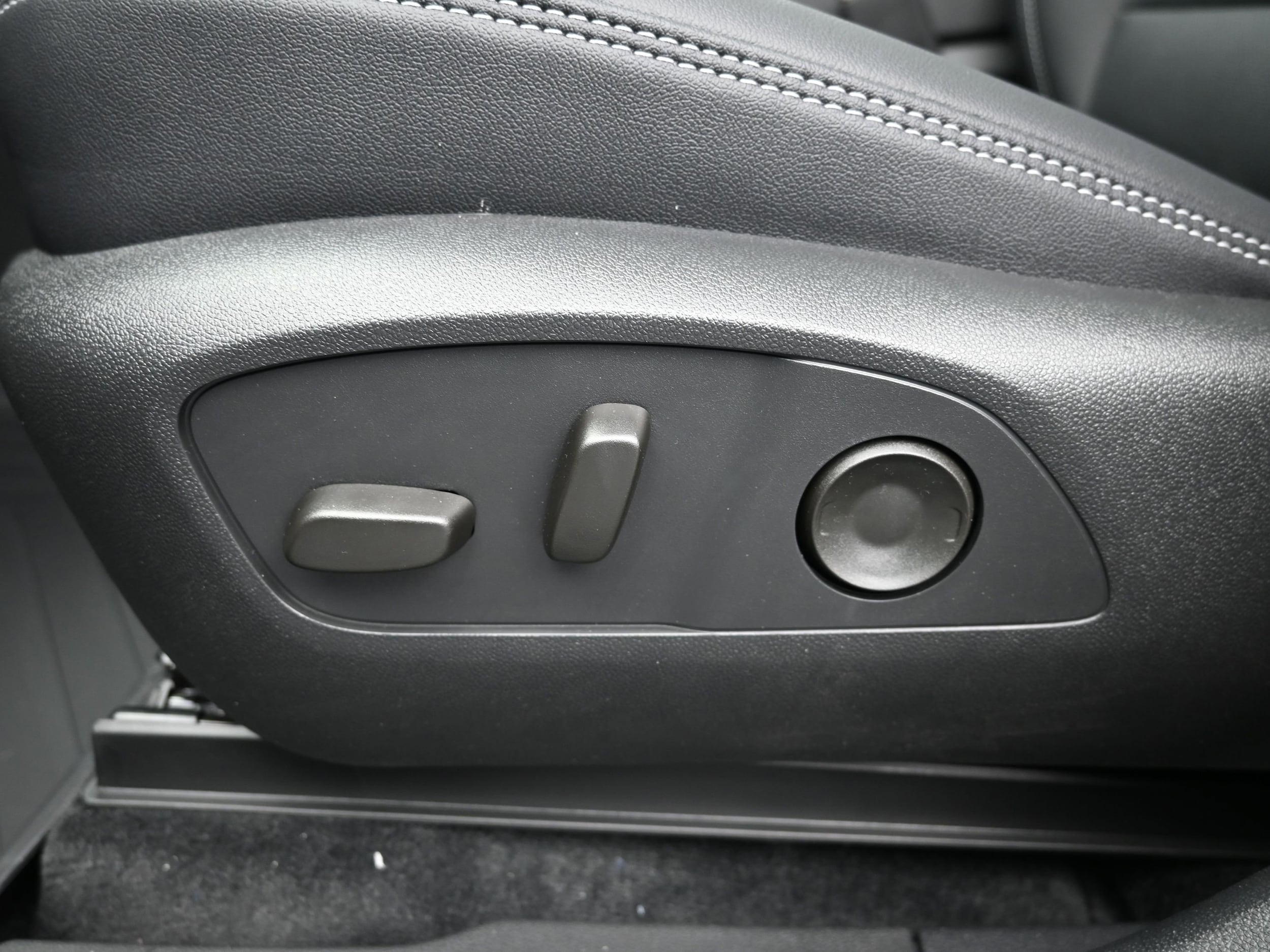 2026 Chevrolet Blazer EV LT - Photo 21