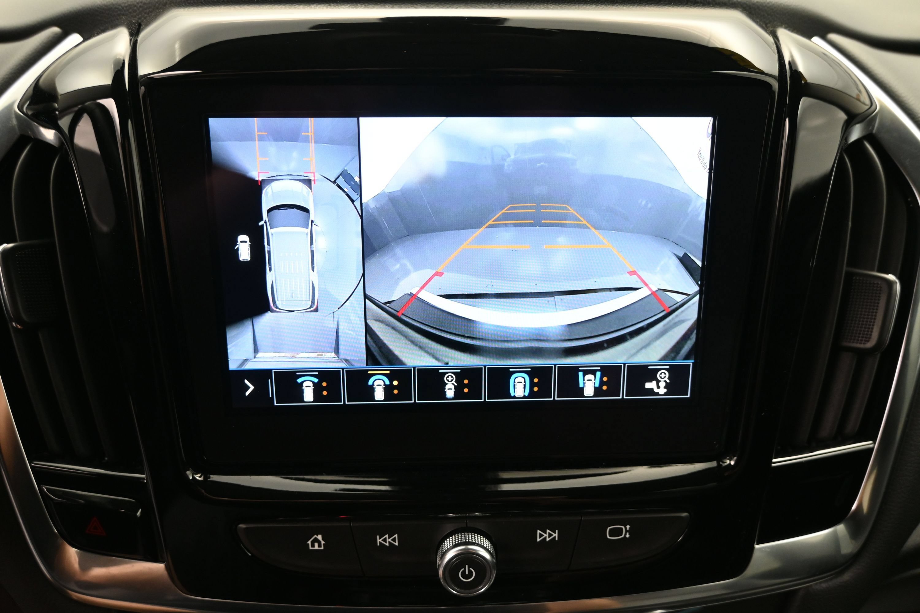 2021 Chevrolet Traverse RS - Photo 42
