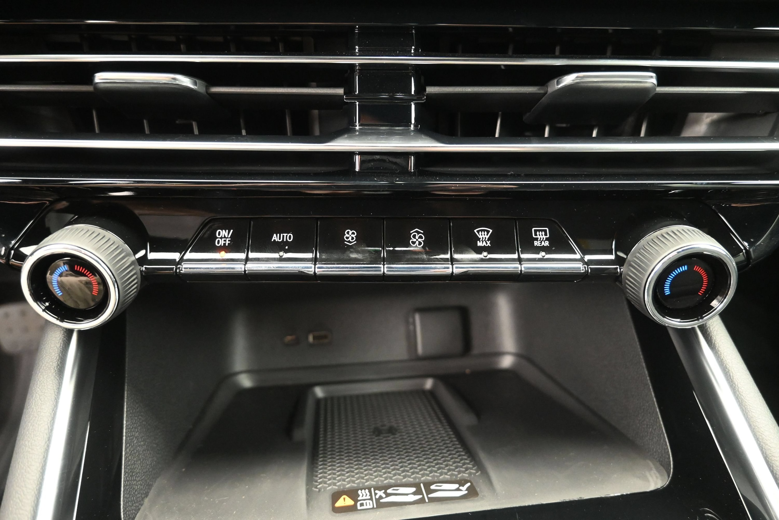 2026 Chevrolet Traverse LT - Photo 40