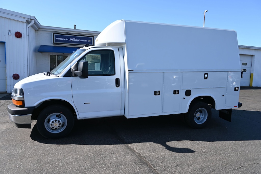 New 2025 Chevrolet Express Cutaway 3500 1WT Cutaway Van