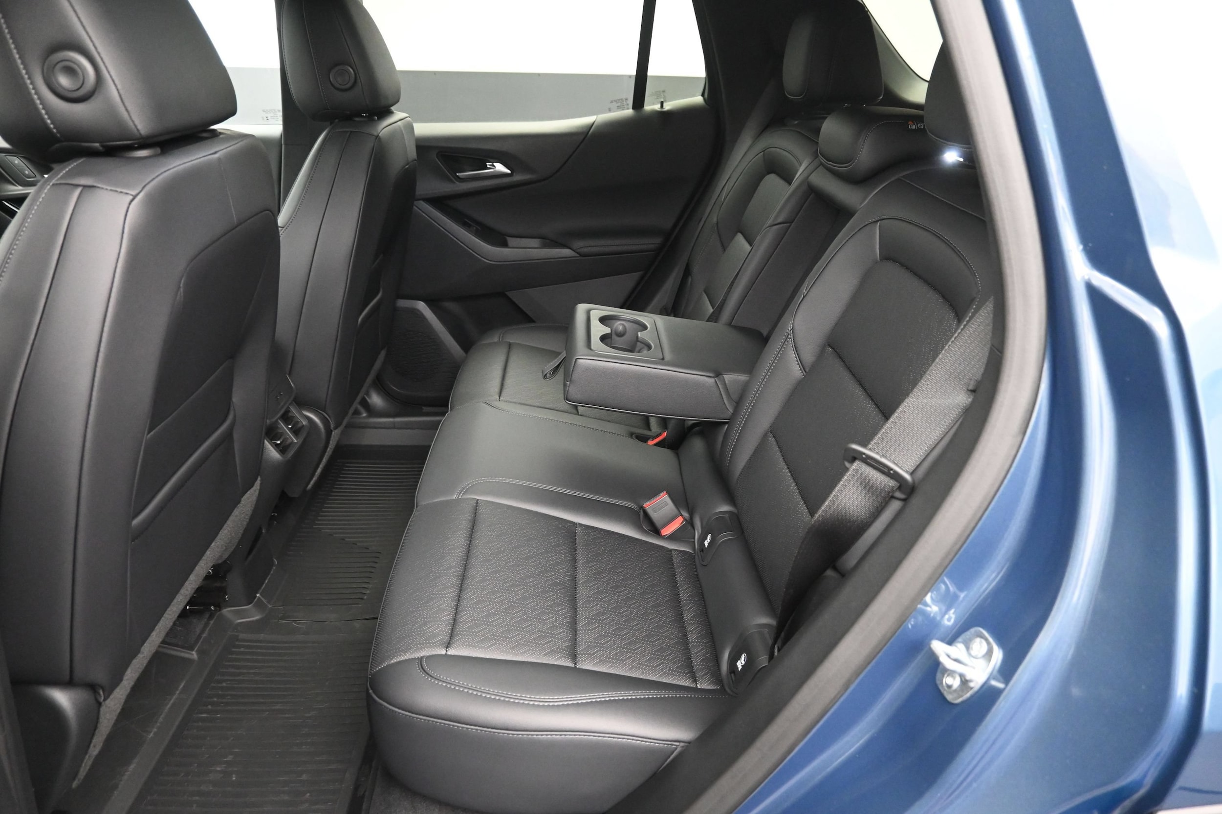 2027 Chevrolet Equinox LT - Photo 47