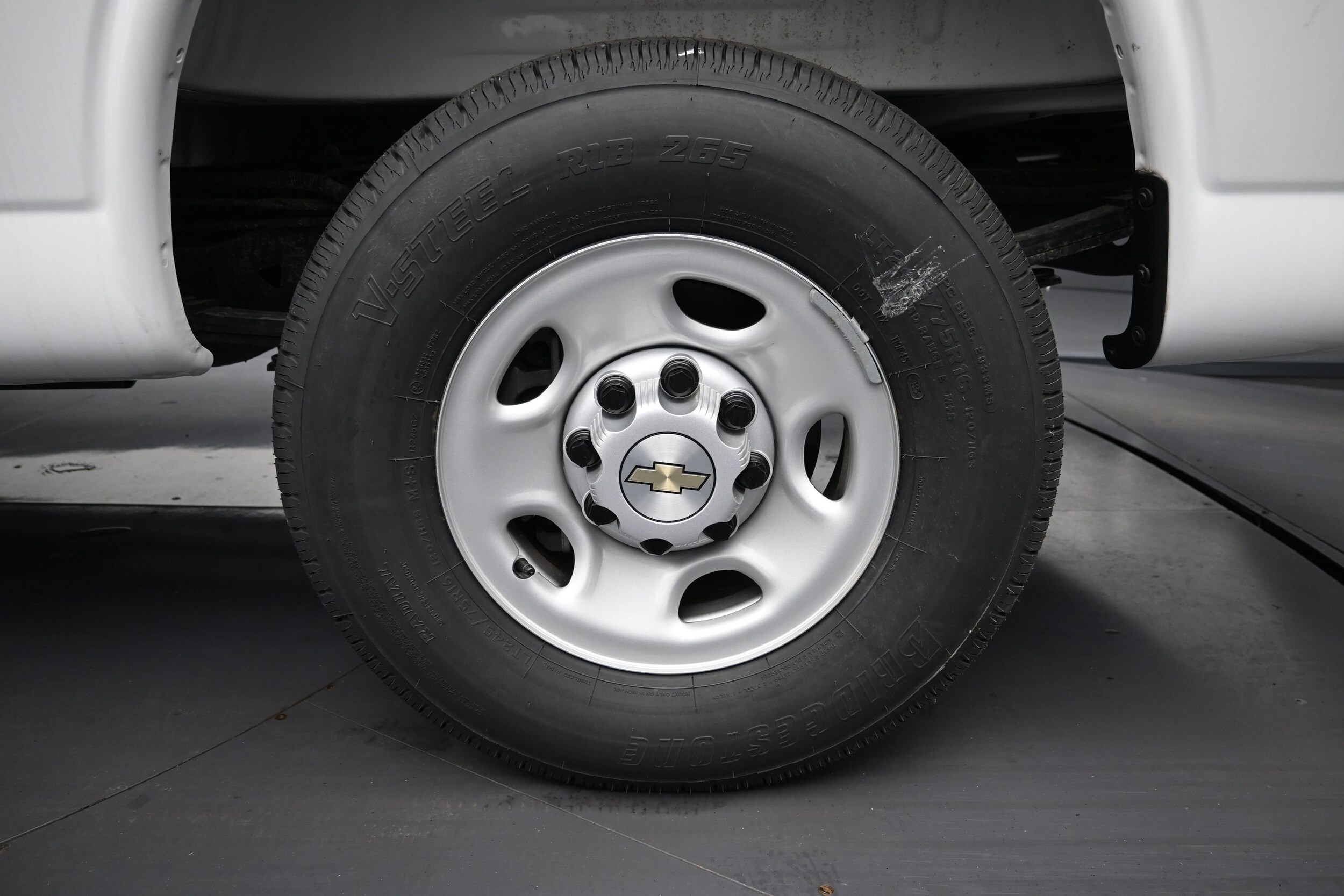 2025 Chevrolet Express Cargo Work Van - Photo 30