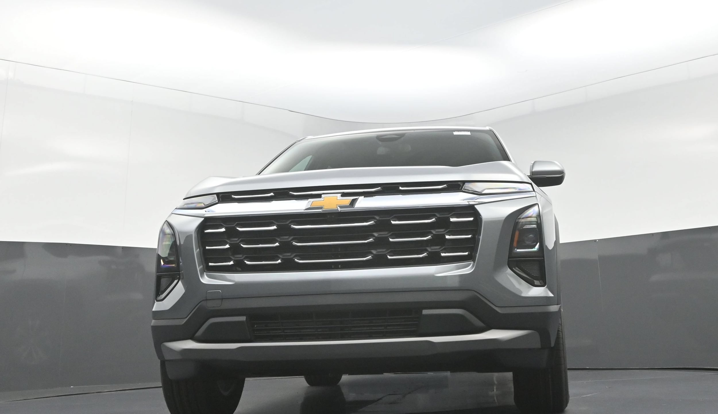 2027 Chevrolet Equinox LT - Photo 10