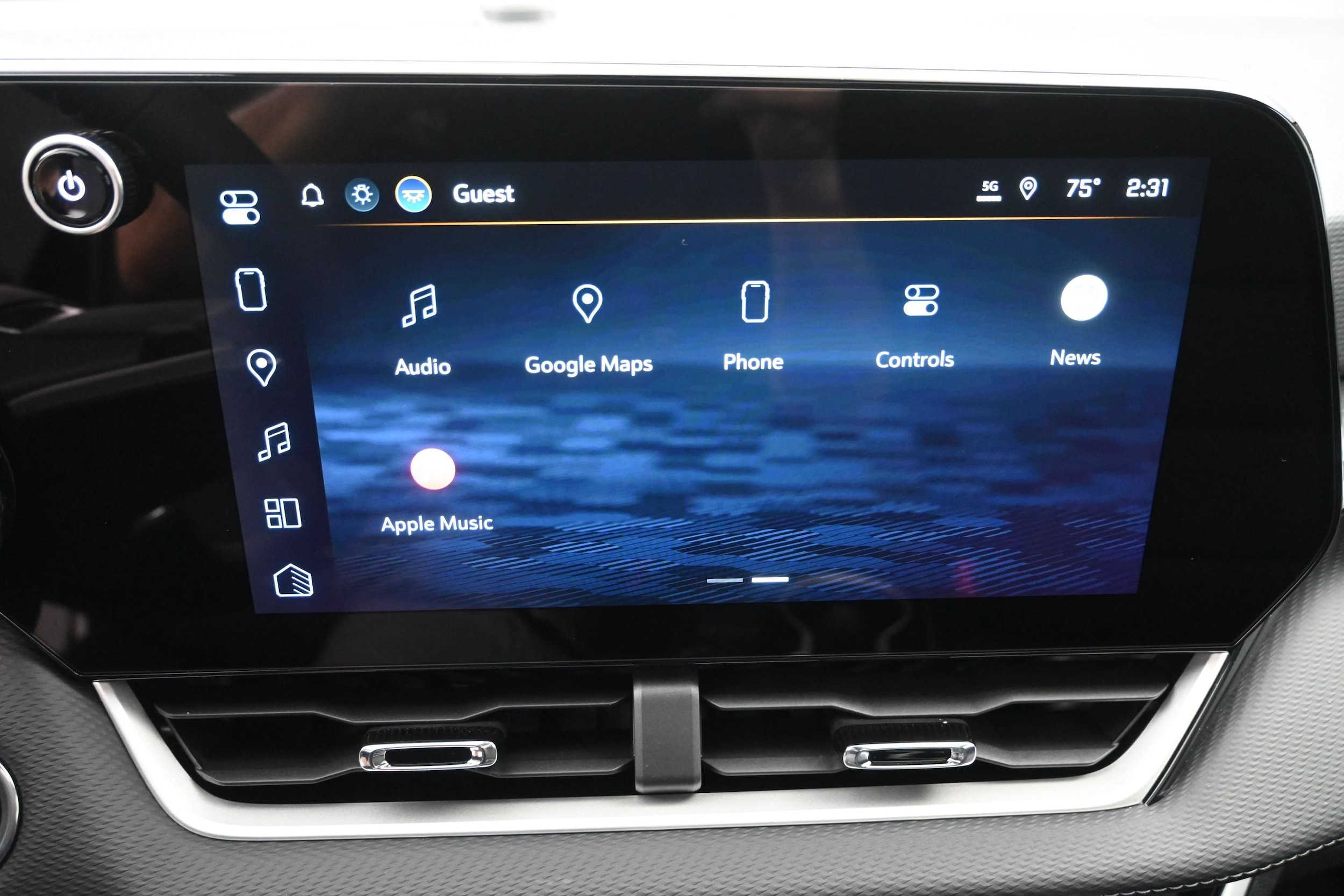 2027 Chevrolet Equinox LT - Photo 35
