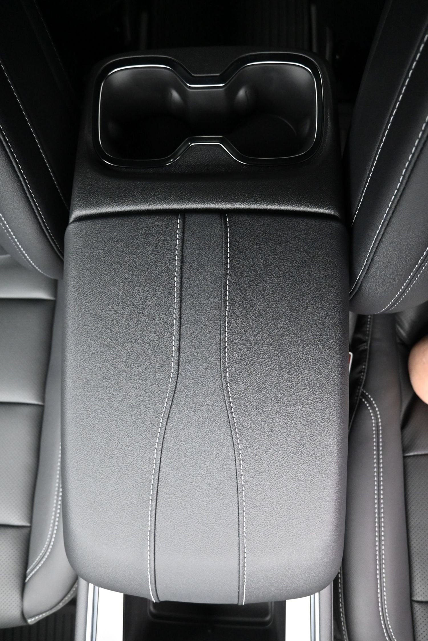 2027 Chevrolet Traverse LT - Photo 42