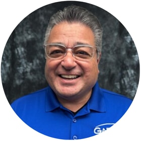 Staff member Victor Ordonez from eea8ab10694e