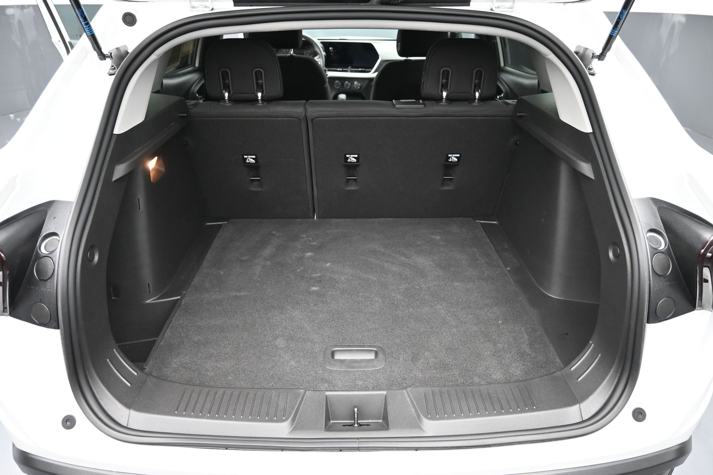 2024 Chevrolet Trax LS - Photo 43