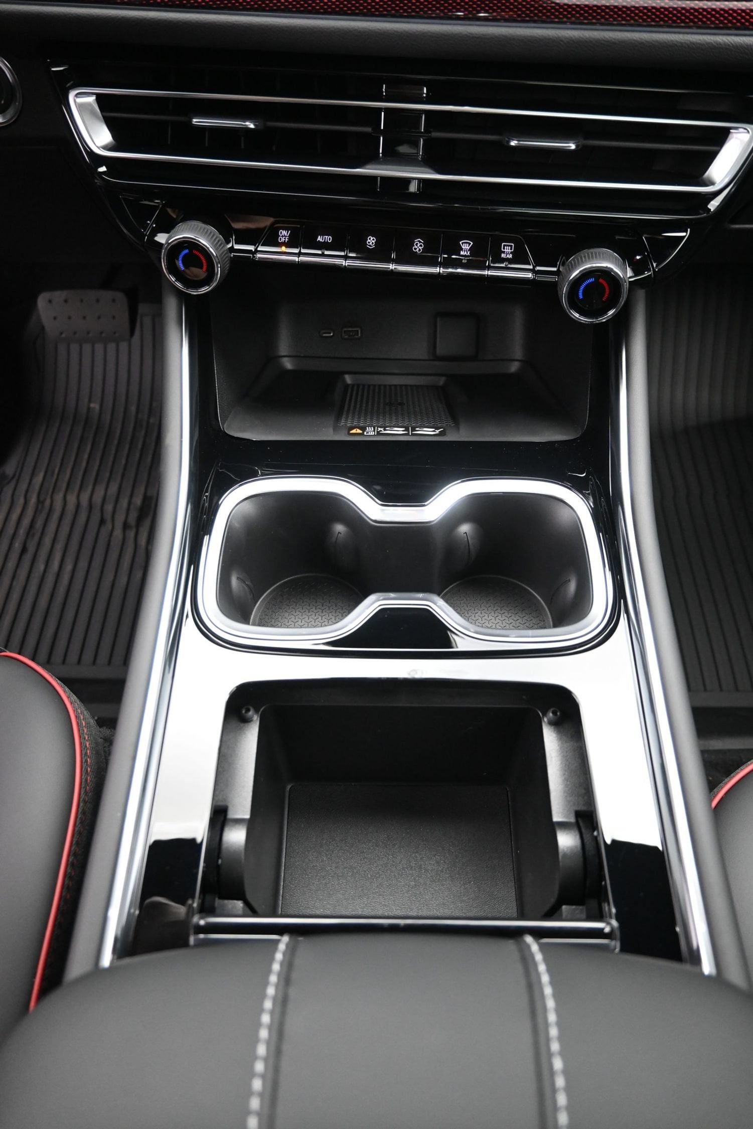 2027 Chevrolet Traverse RS - Photo 51