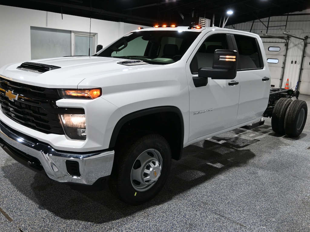 New 2026 Chevrolet Silverado 3500 HD Chassis Cab Work Truck Truck