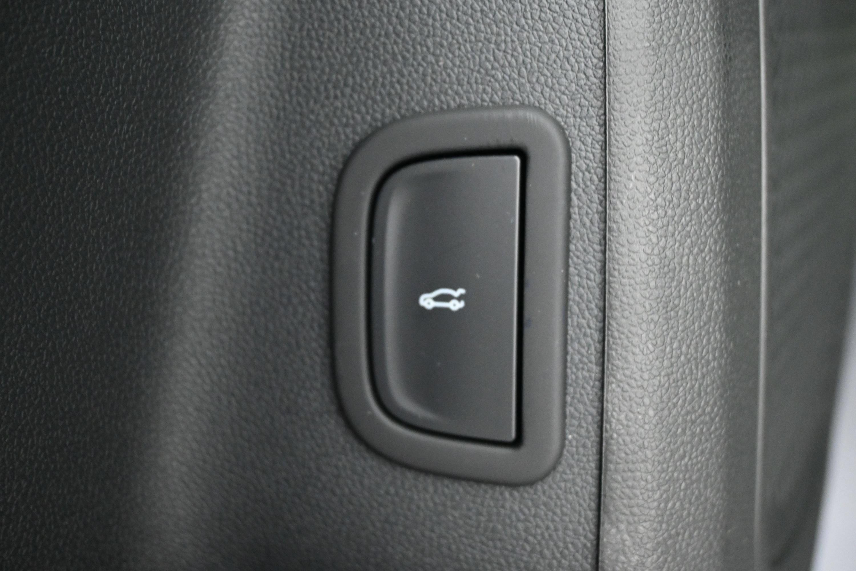2027 Chevrolet Traverse LT - Photo 23