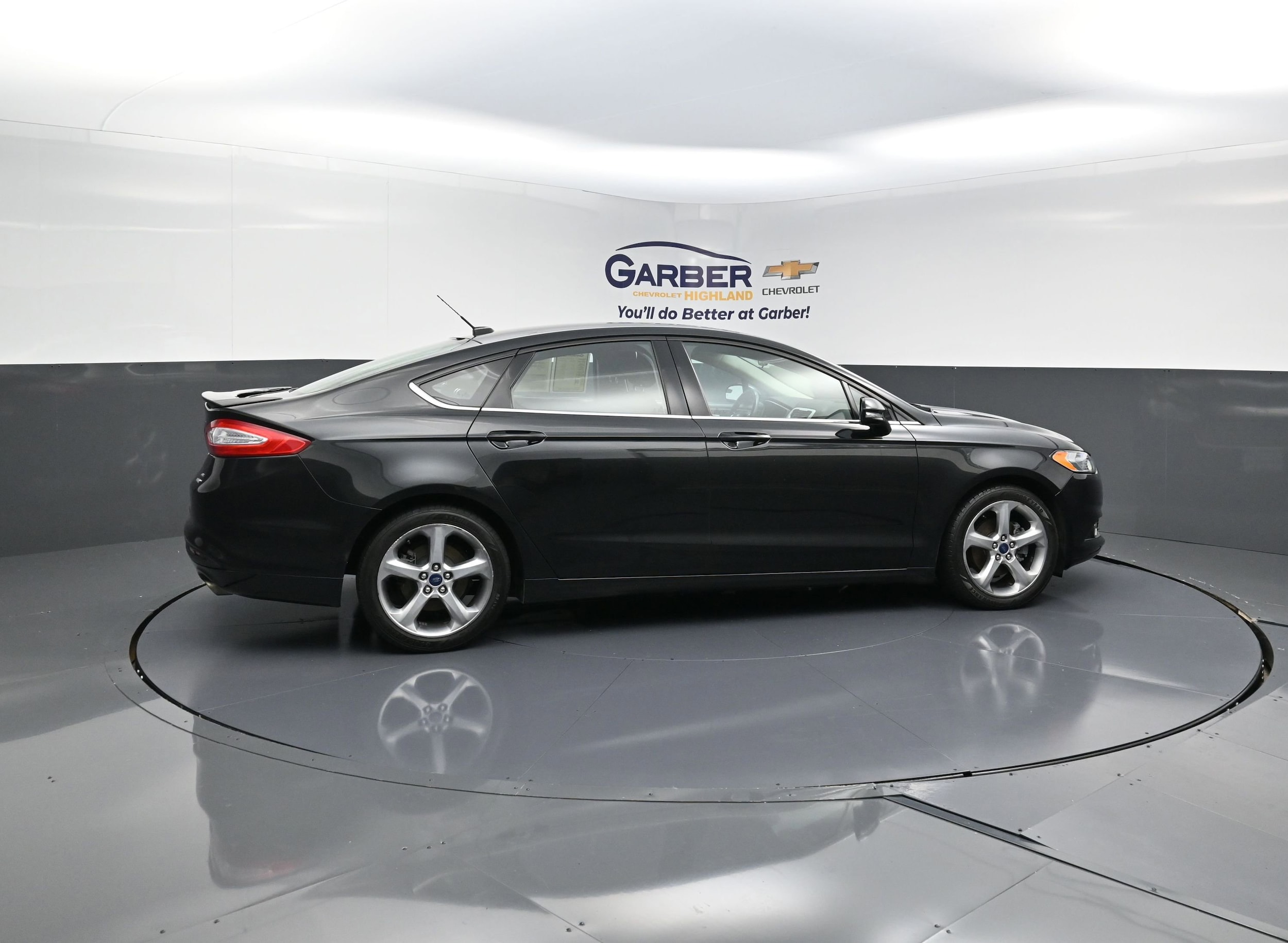Used 2015 Ford Fusion SE with VIN 3FA6P0HD2FR220641 for sale in Highland, IN