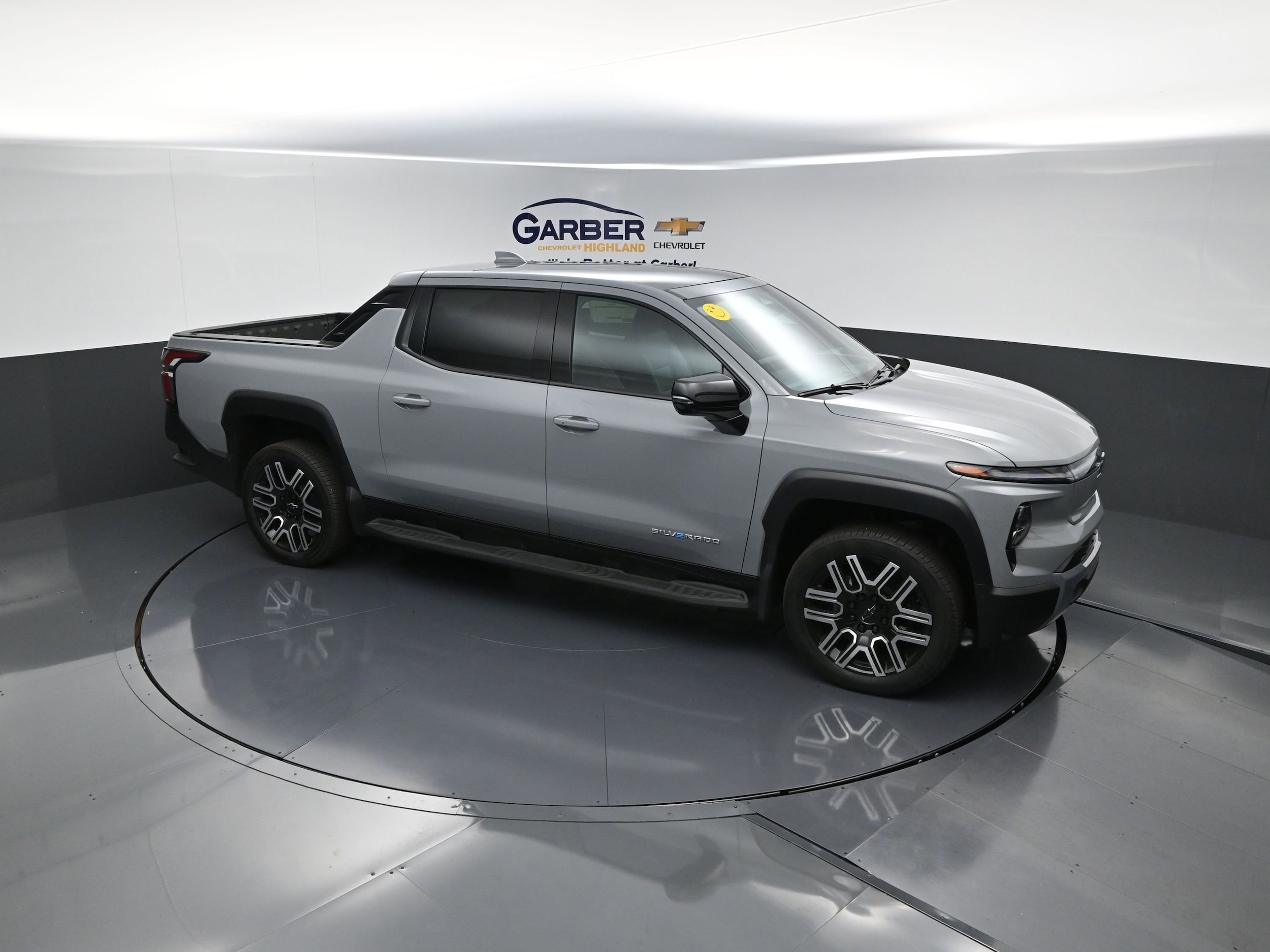 2026 Chevrolet Silverado EV LT's photo