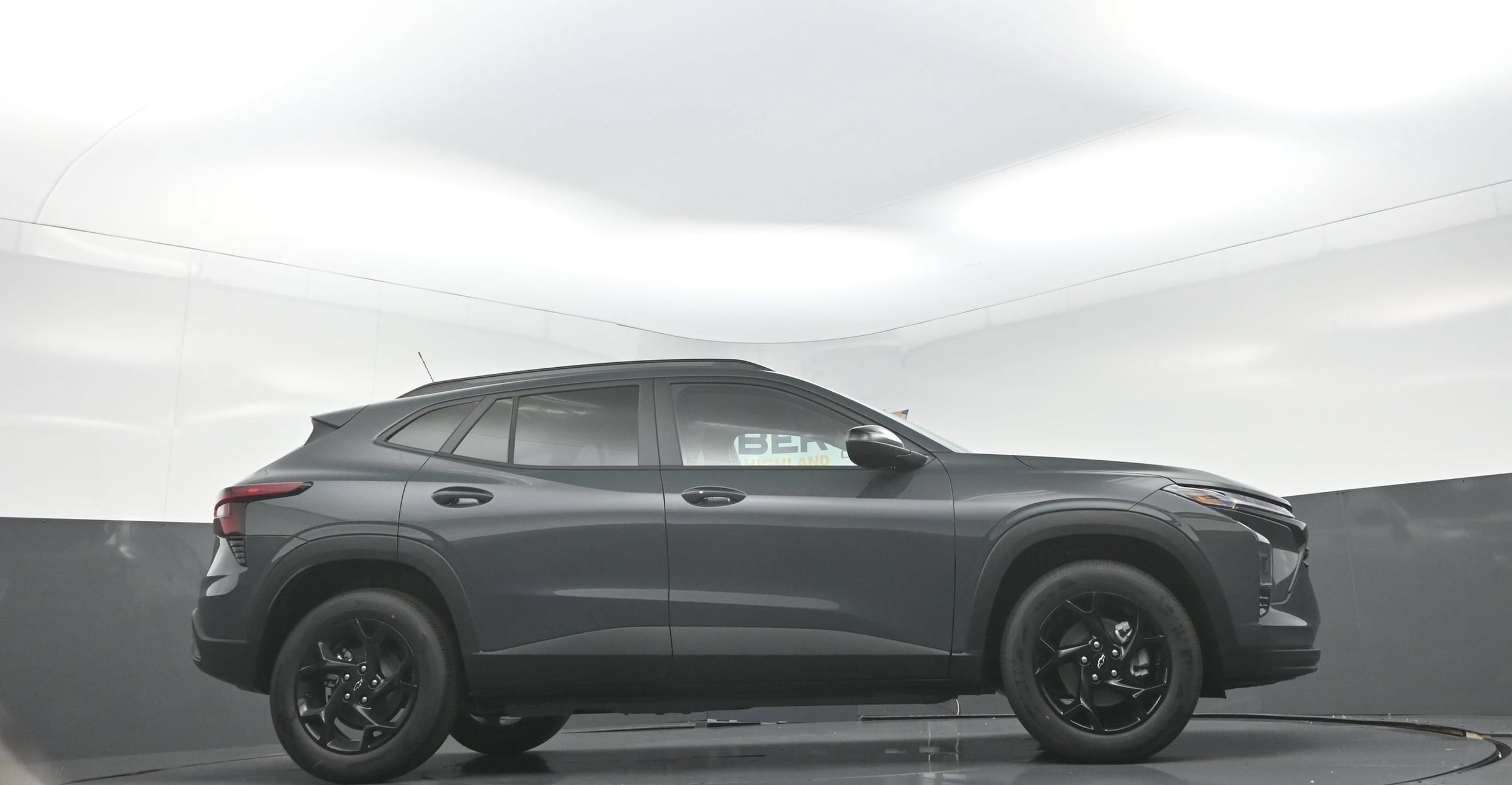 2026 Chevrolet Trax LT - Photo 9
