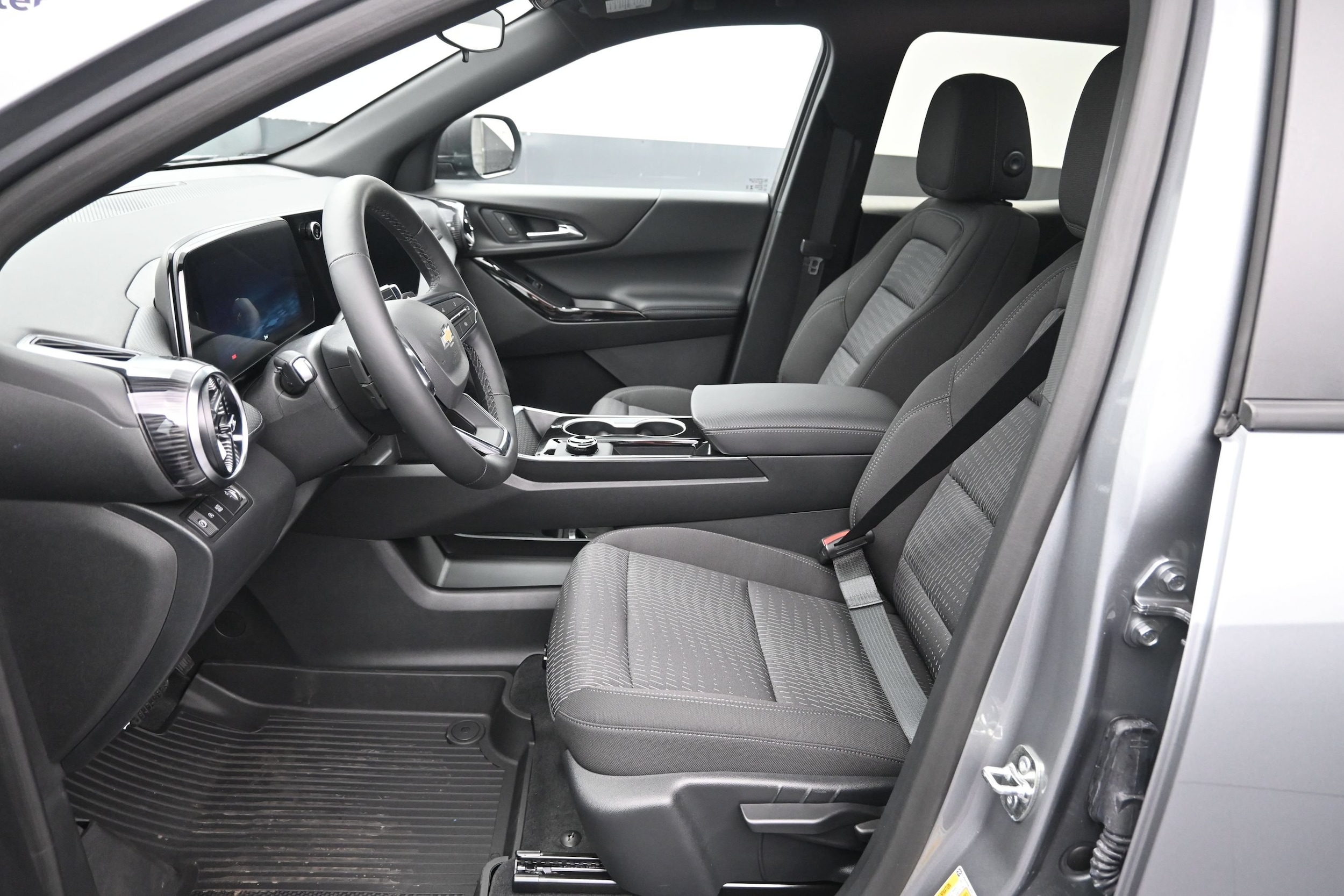 2027 Chevrolet Equinox LT - Photo 20
