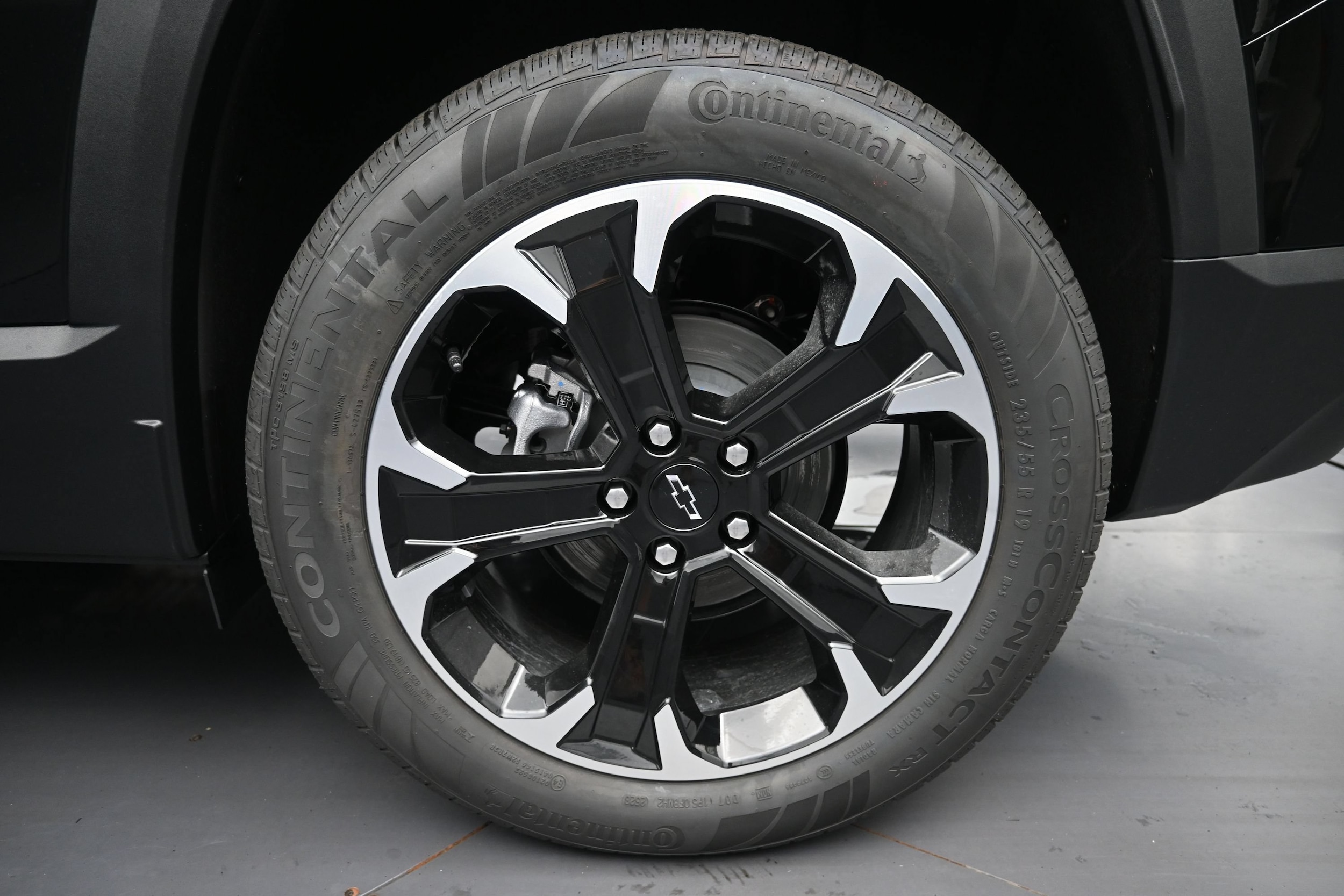 2027 Chevrolet Equinox LT - Photo 53