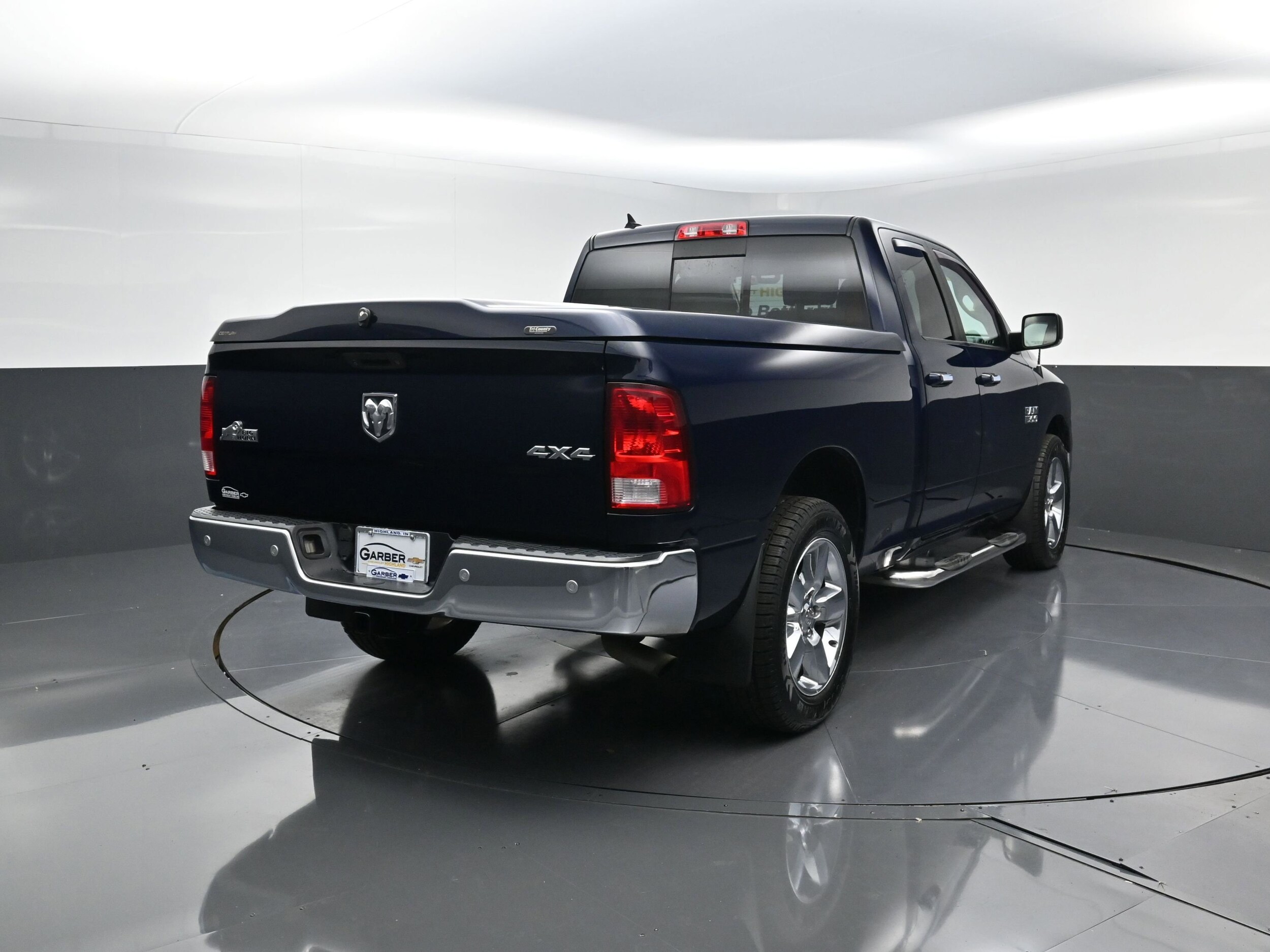 2016 Ram 1500 SLT photo 3