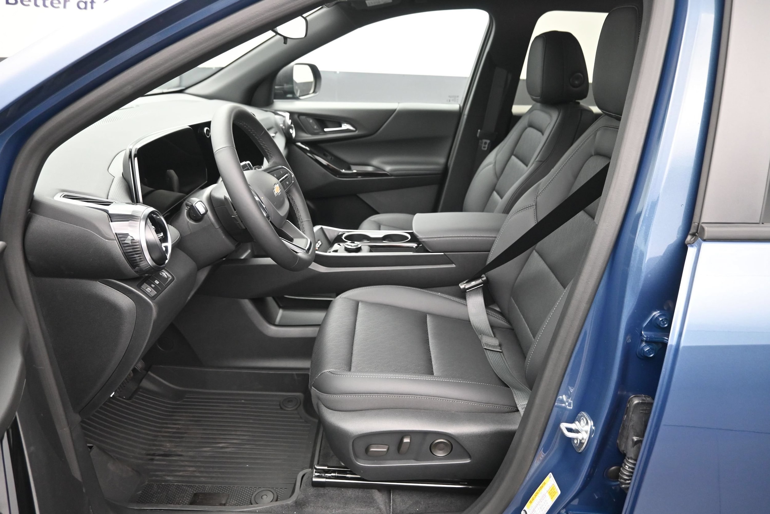 2027 Chevrolet Equinox LT - Photo 20