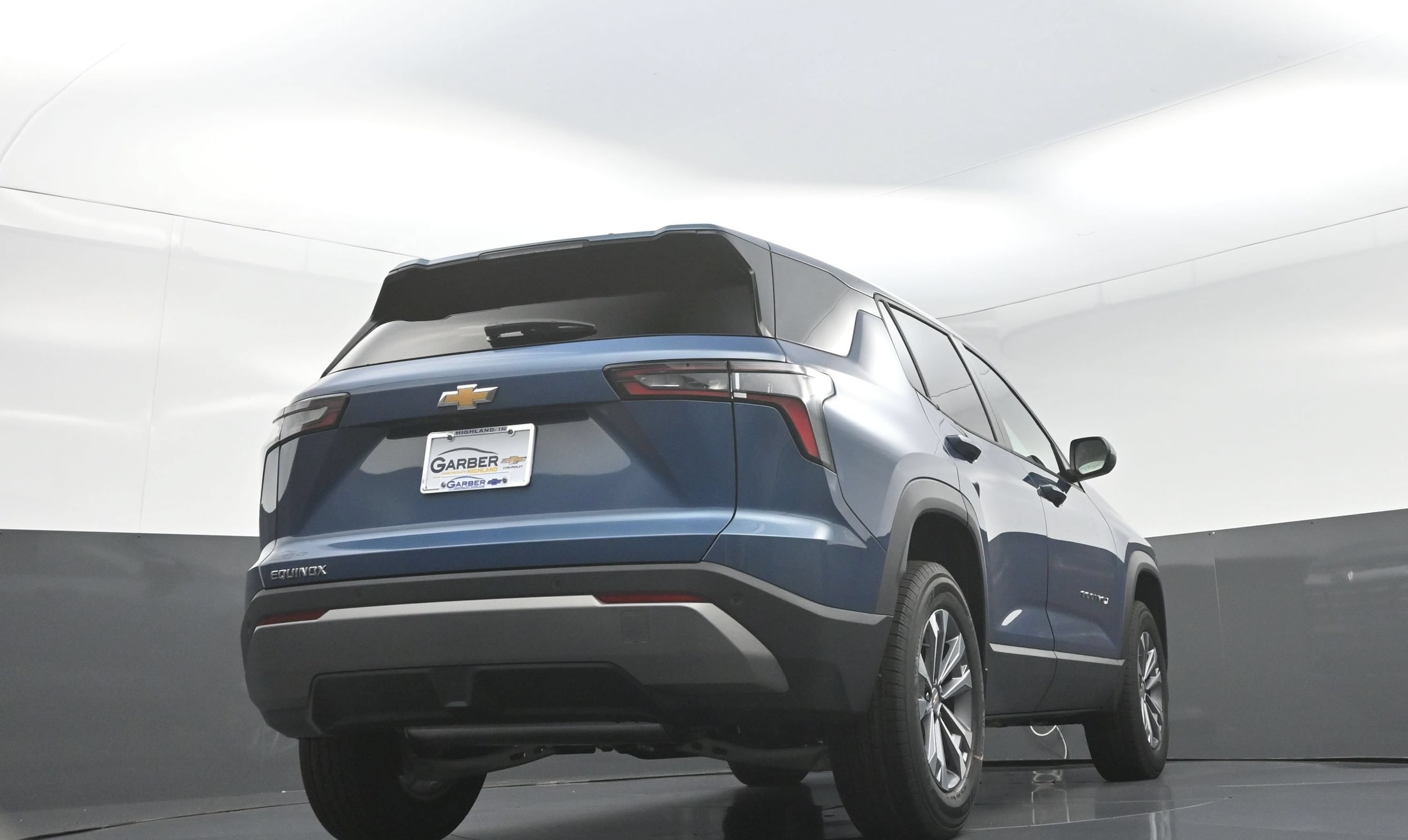 2027 Chevrolet Equinox LT - Photo 12