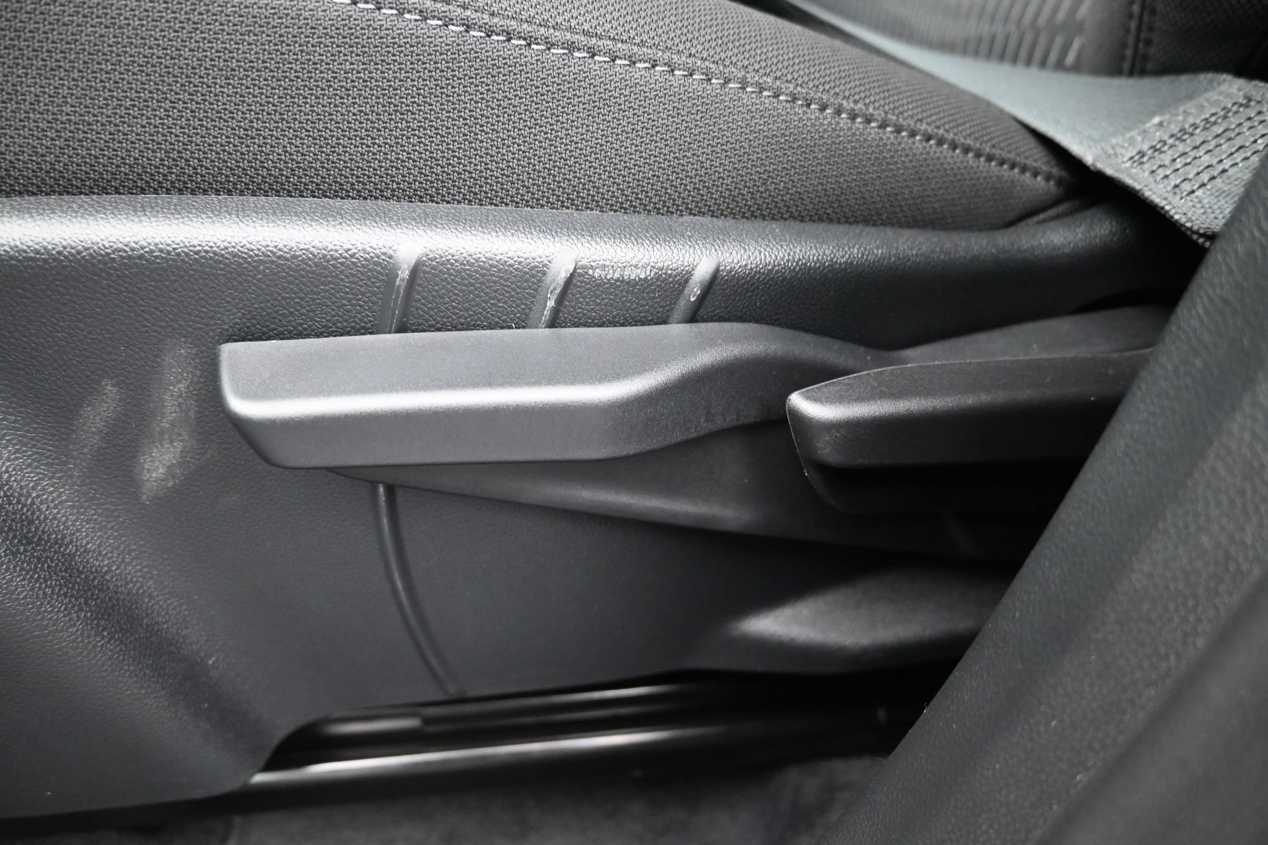 2027 Chevrolet Equinox LT - Photo 21