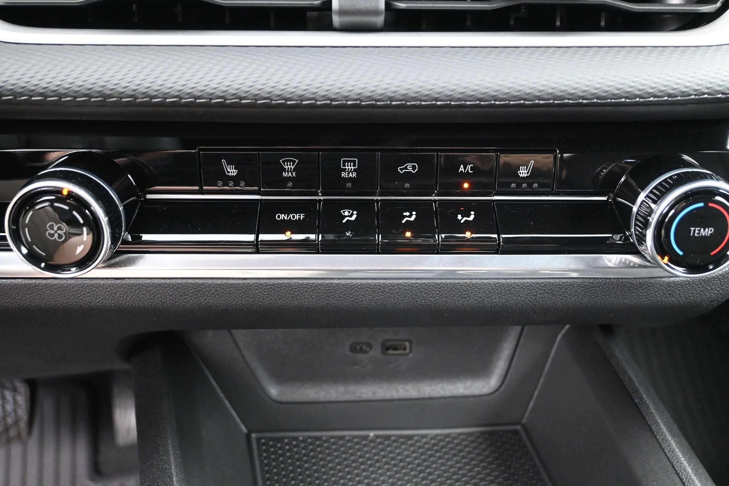 2026 Chevrolet Equinox LT - Photo 38