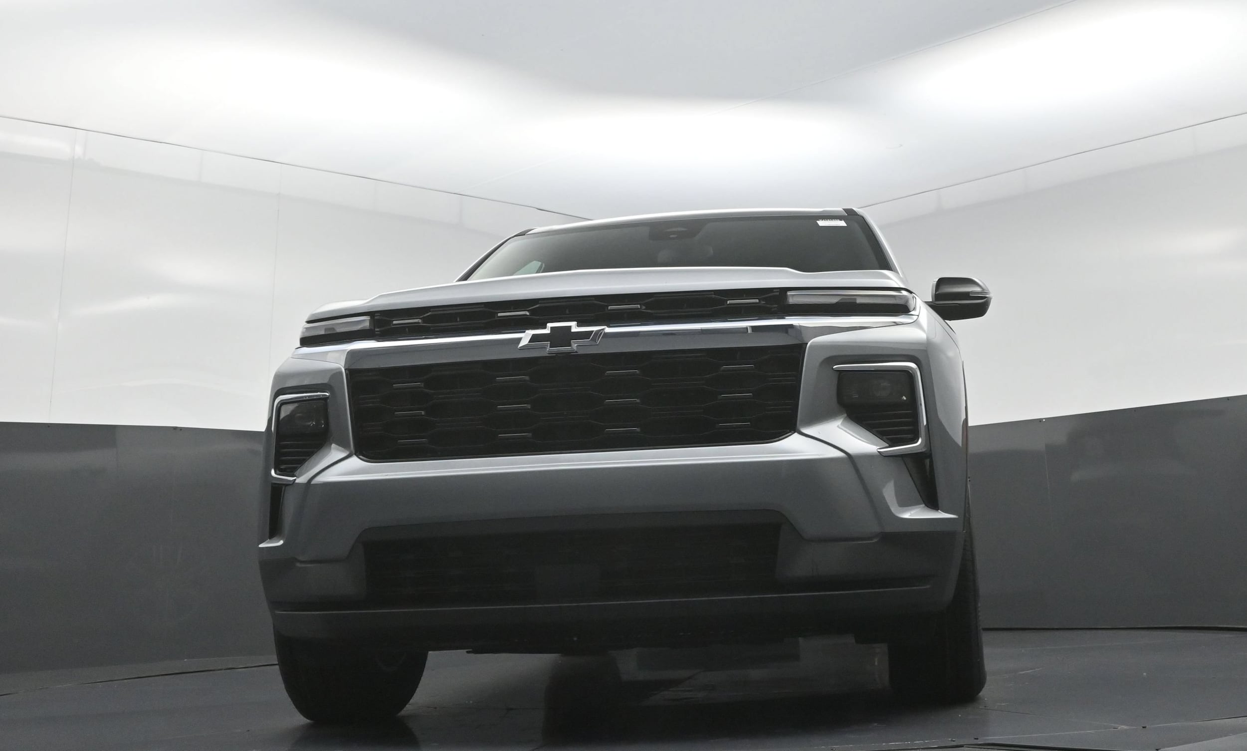 2027 Chevrolet Traverse LT - Photo 10