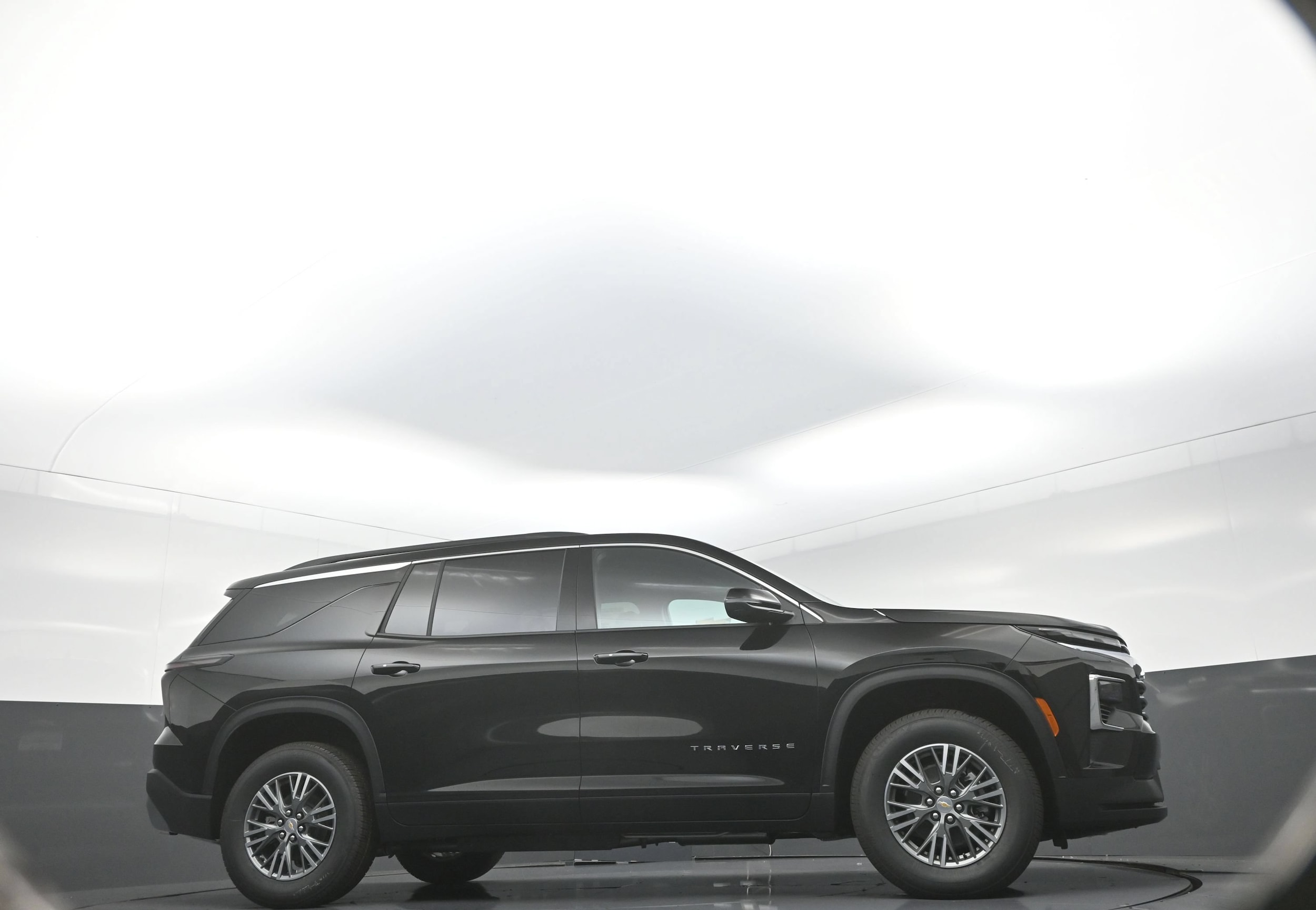 2026 Chevrolet Traverse LT - Photo 9