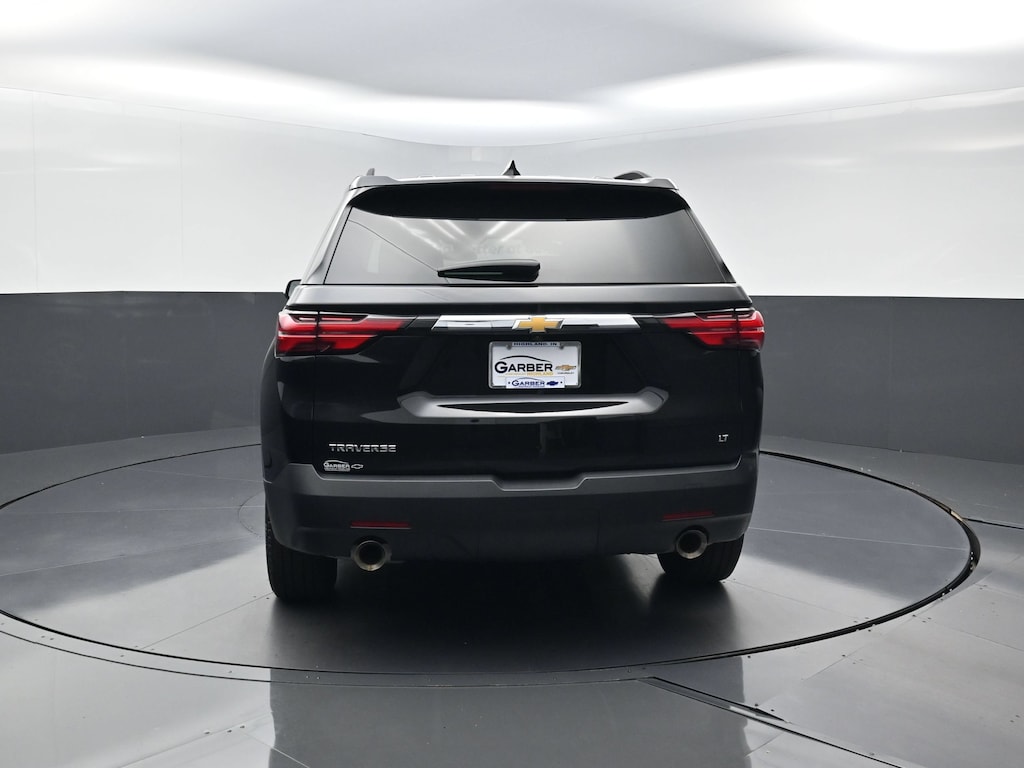 Used 2023 Chevrolet Traverse LT Cloth SUV