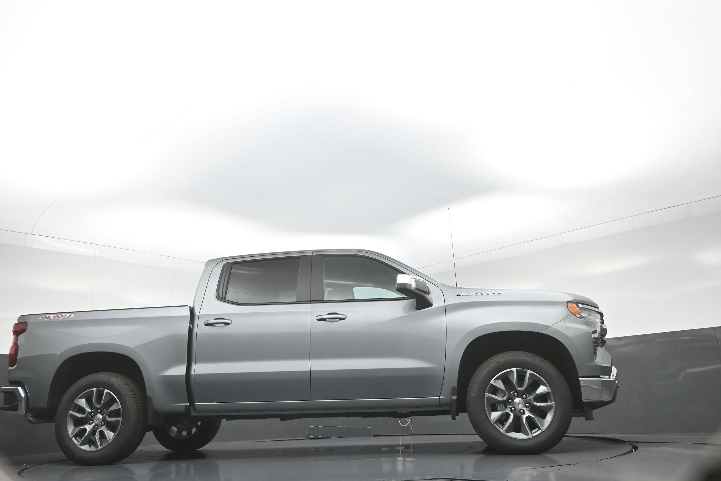 2026 Chevrolet Silverado 1500 LT - Photo 9