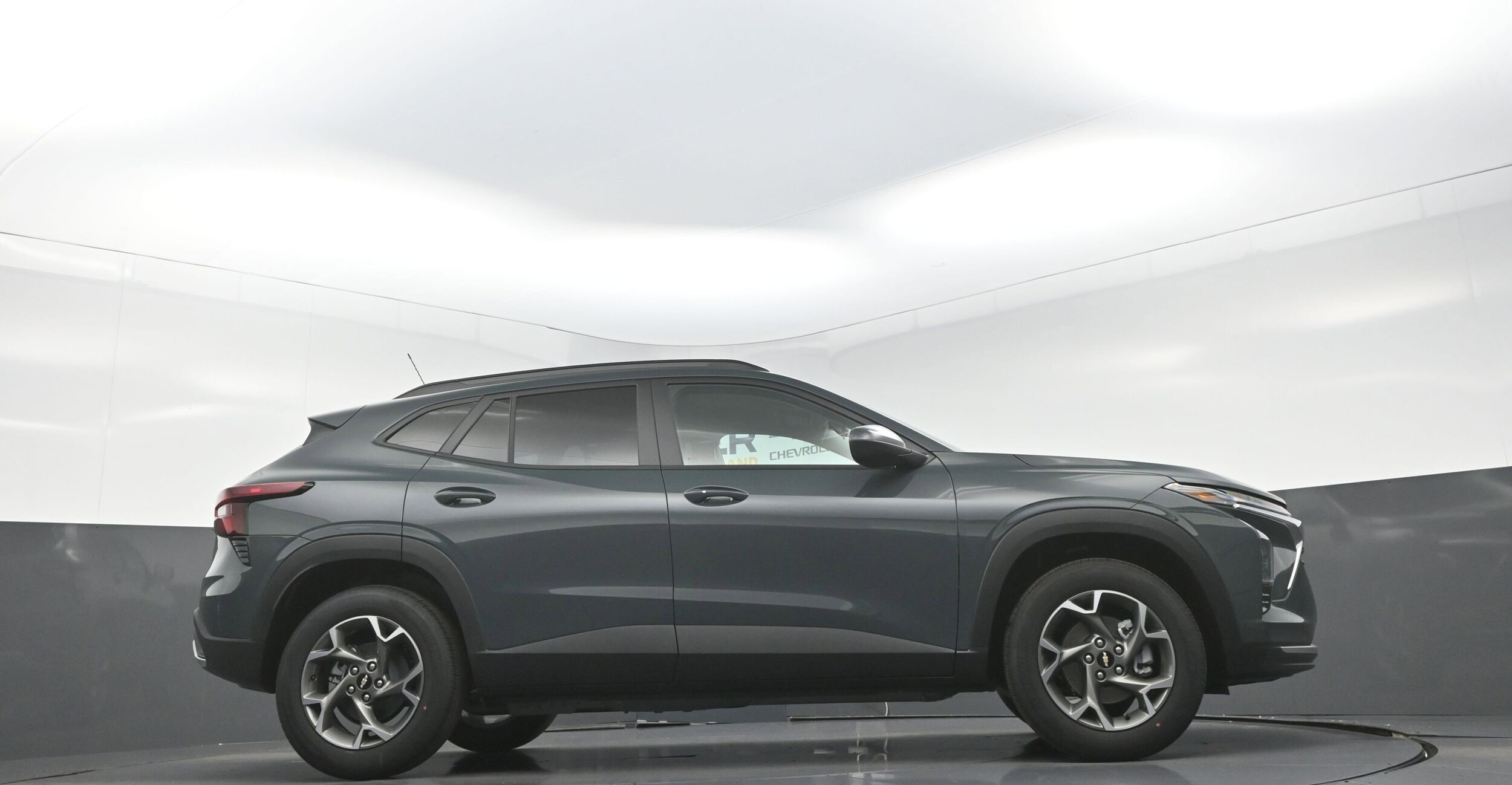 2026 Chevrolet Trax LT - Photo 9