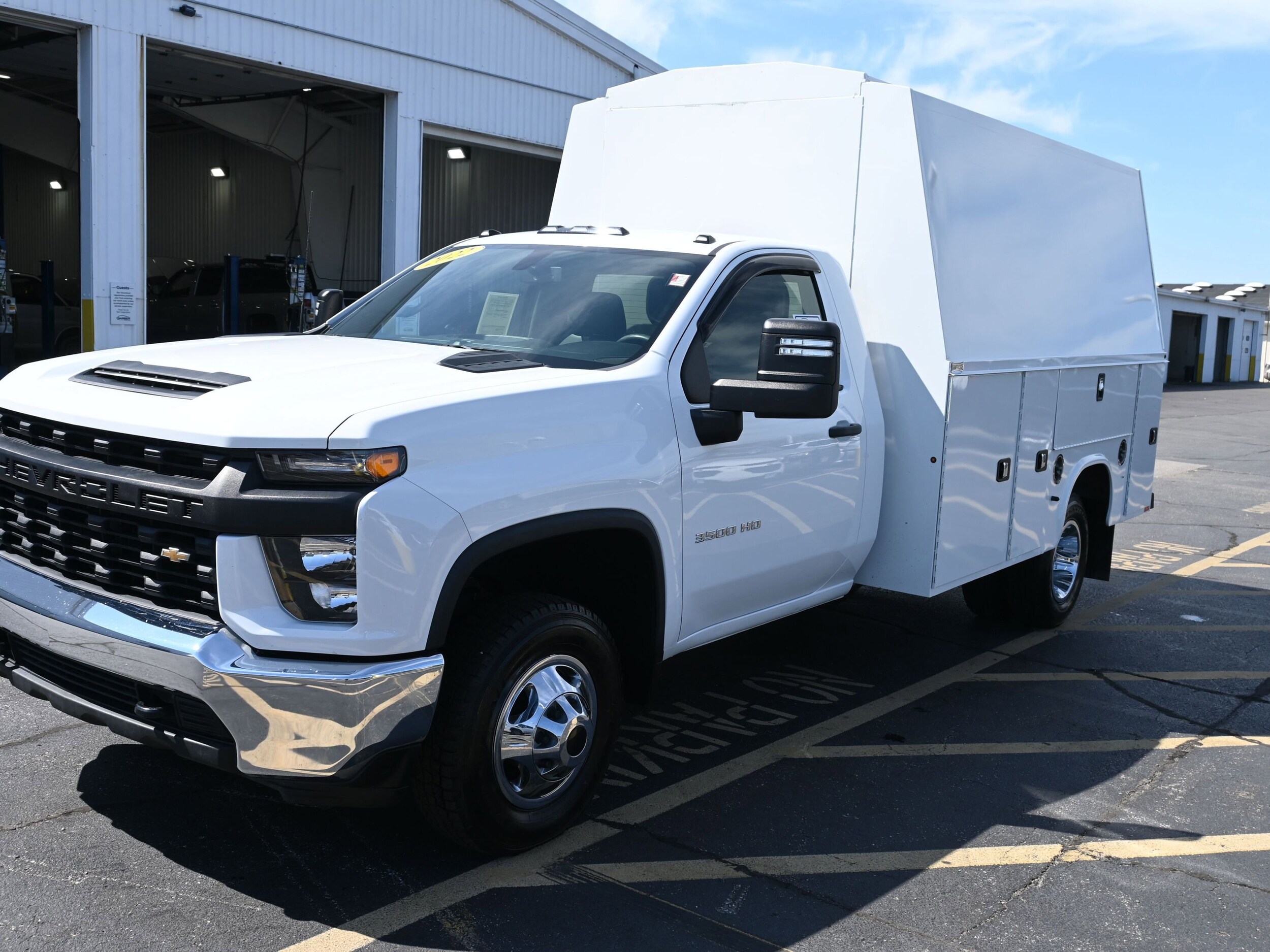 2022 Chevrolet Silverado 3500HD Work Truck photo 3