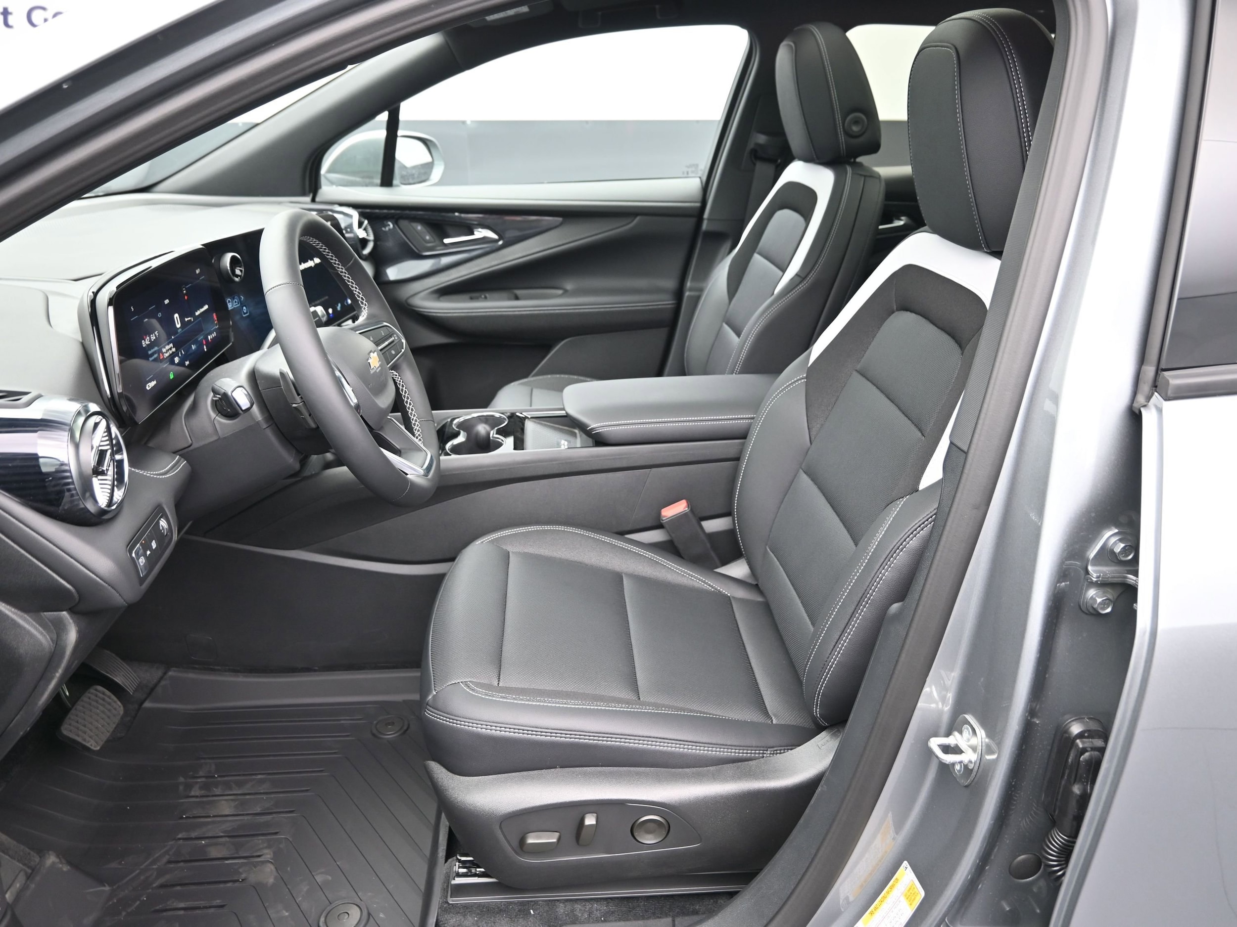 2026 Chevrolet Blazer EV LT - Photo 20