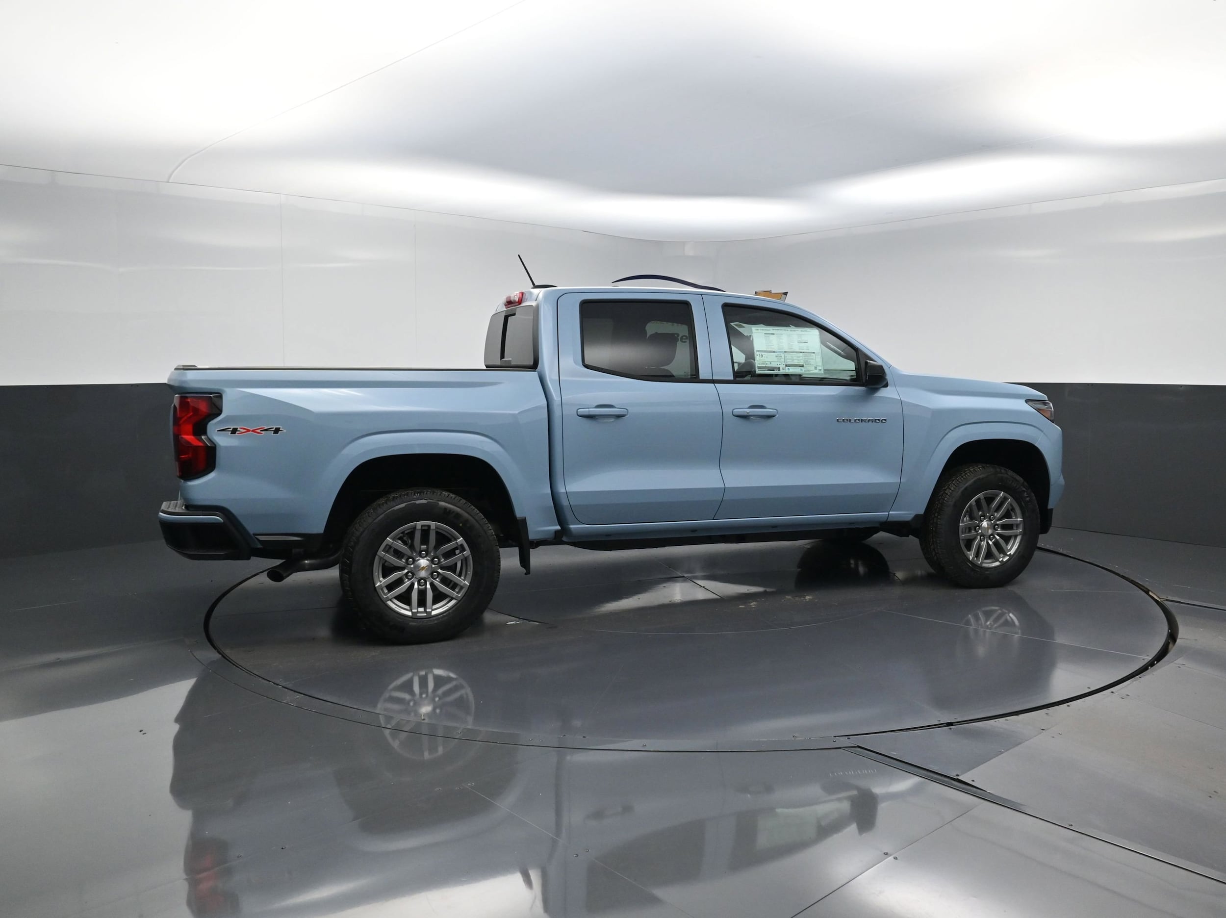 2026 Chevrolet Colorado LT - Photo 2