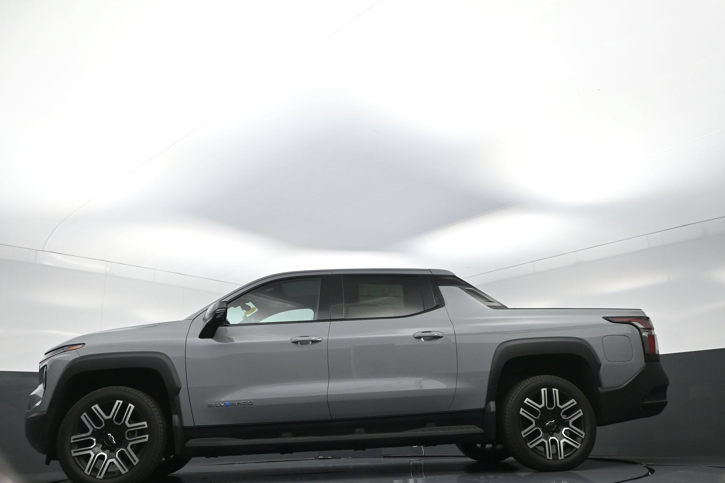 2026 Chevrolet Silverado EV LT - Photo 11