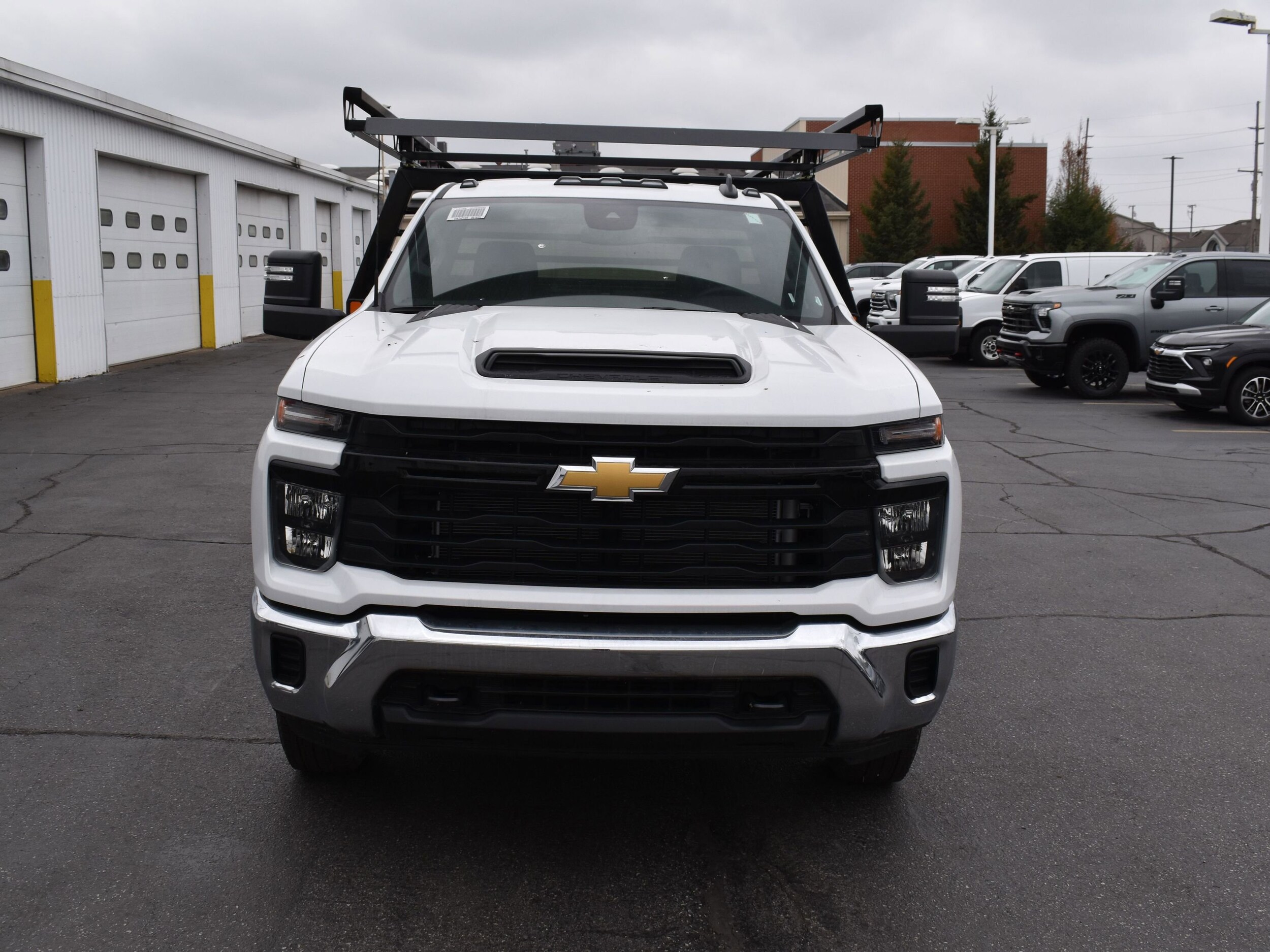 2024 Chevrolet Silverado 3500HD Work Truck photo 2