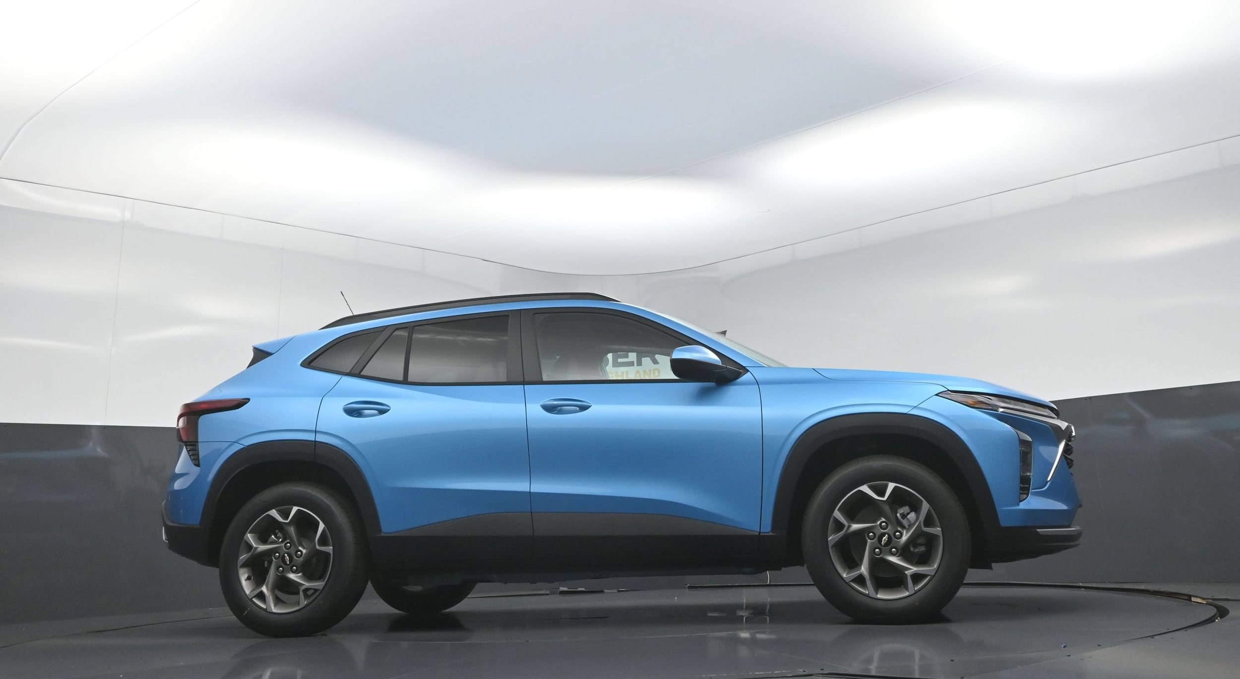 2026 Chevrolet Trax LT - Photo 9