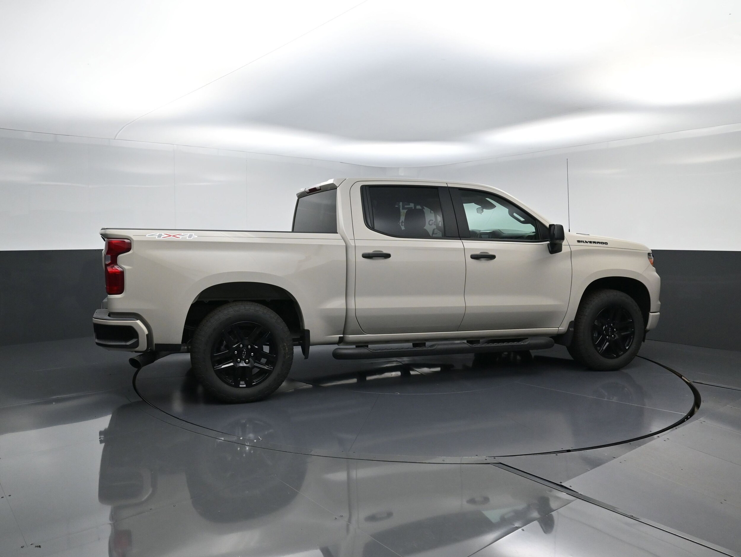 2026 Chevrolet Silverado 1500 Custom photo 2