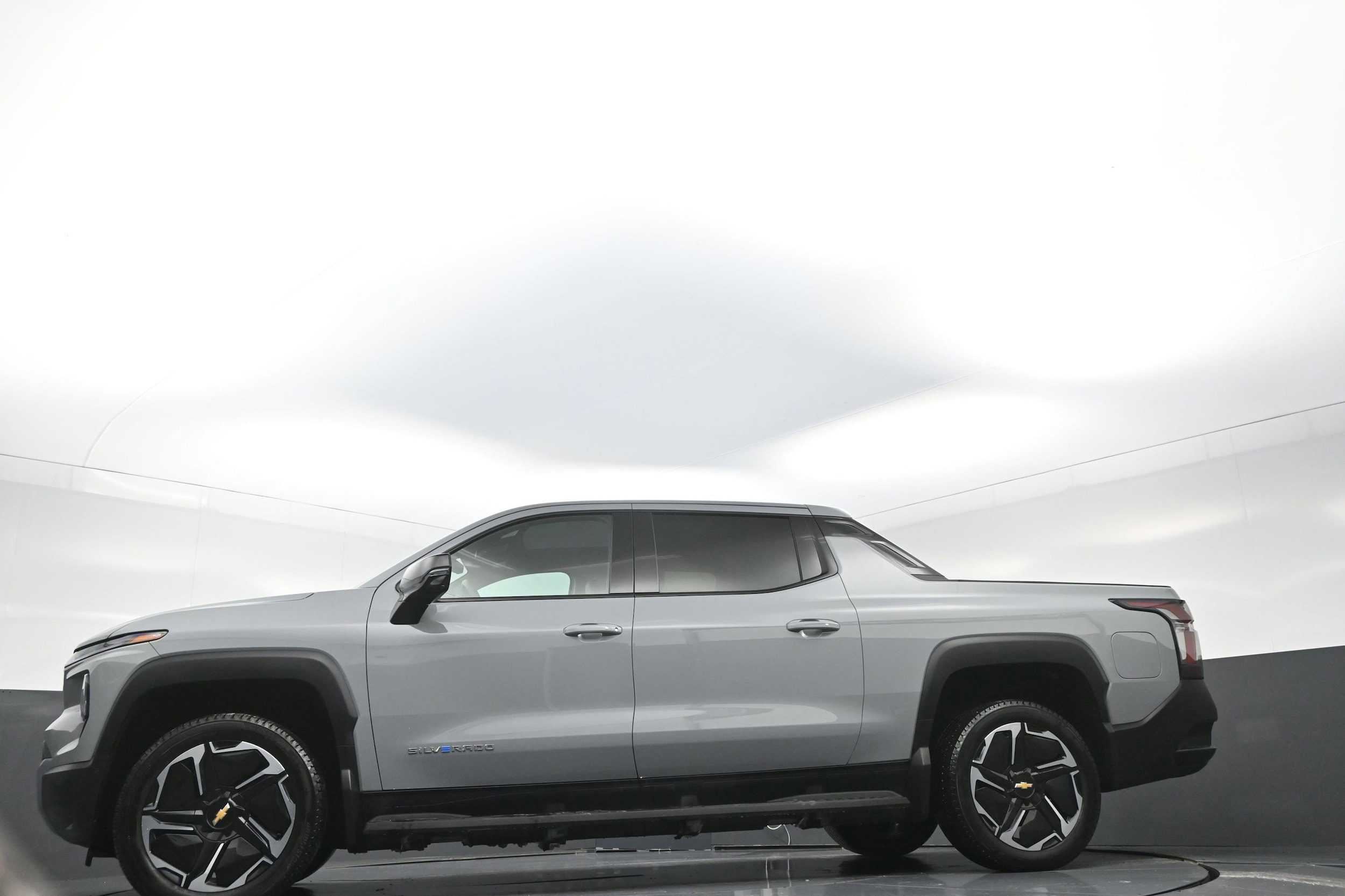 2026 Chevrolet Silverado EV LT - Photo 11