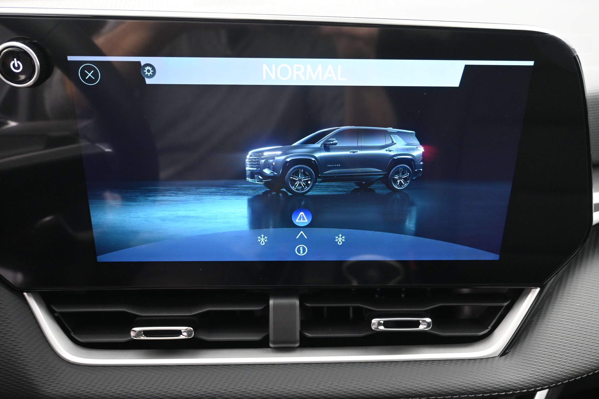 2027 Chevrolet Equinox LT - Photo 37